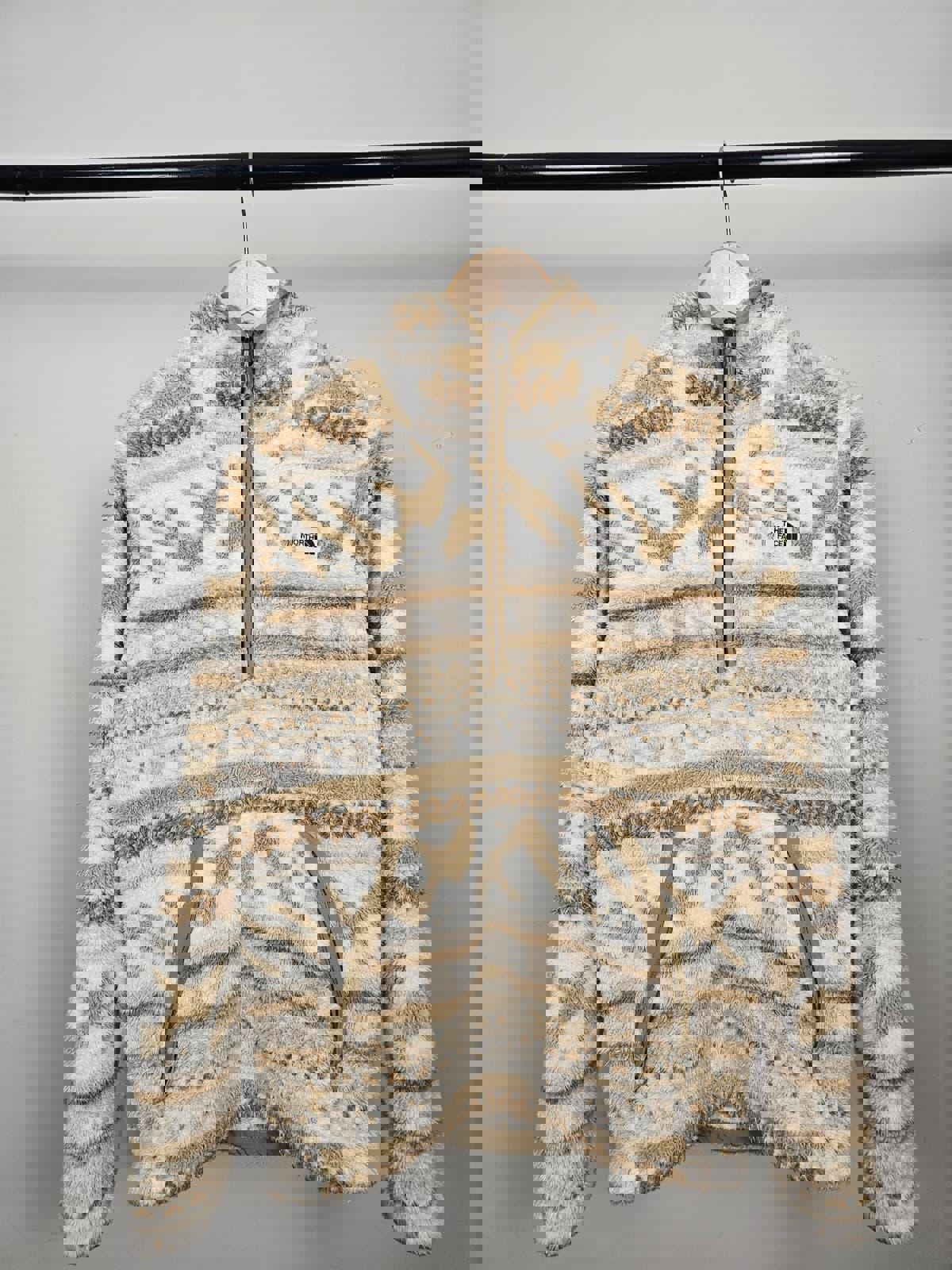 The North Face Campshire 1/2 Zip Pullover Hooded Teddy Bear Fleece Jumper - S/Small