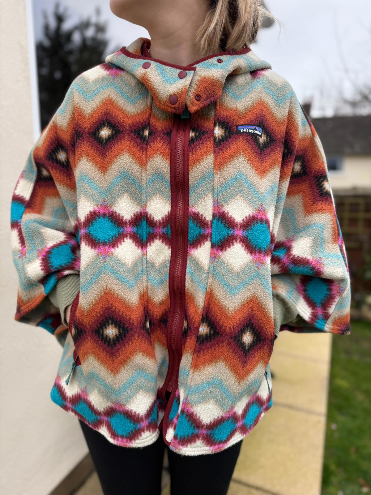 Patagonia Women's Full Zip Fleece Pattern Hooded Poncho/Cloak Jacket - XS