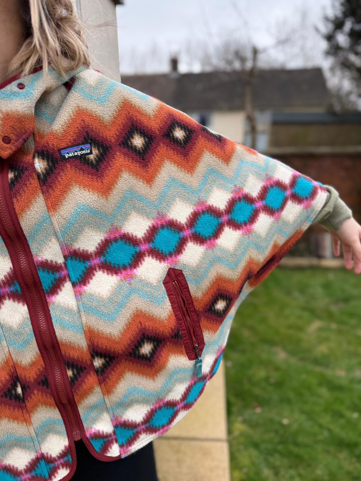 Patagonia Women's Full Zip Fleece Pattern Hooded Poncho/Cloak Jacket - XS