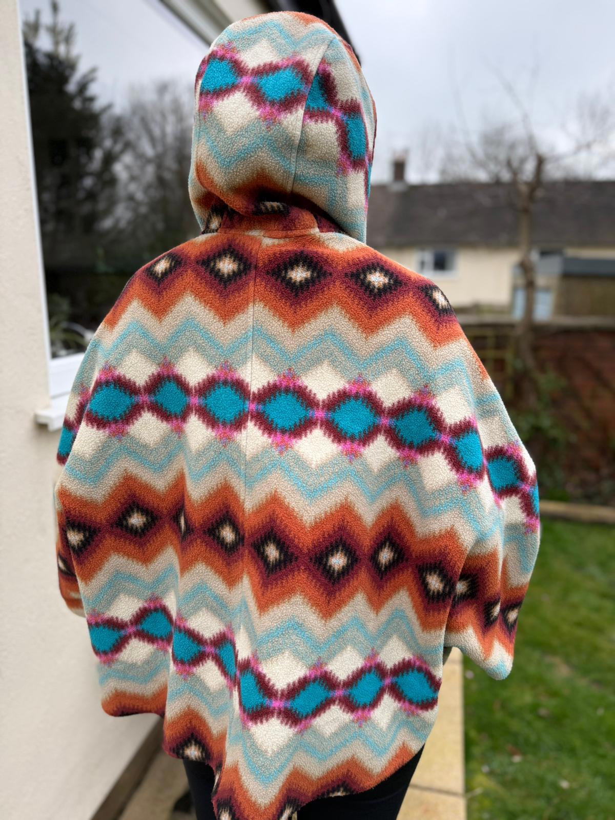 Patagonia Women's Full Zip Fleece Pattern Hooded Poncho/Cloak Jacket - XS