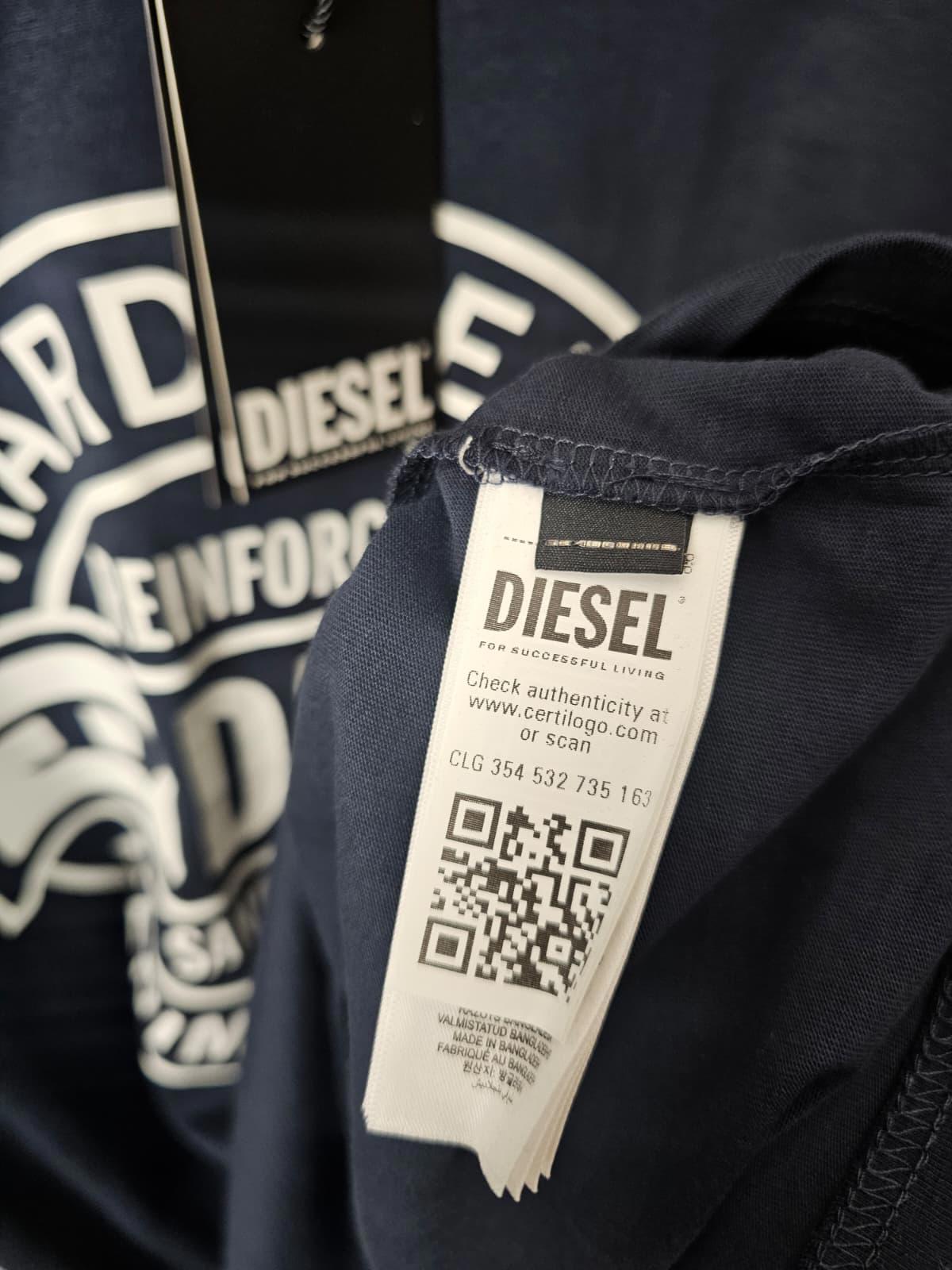 Diesel Denim Division Men's Short Sleeve Big Chest Print Top/T-Shirt - XL