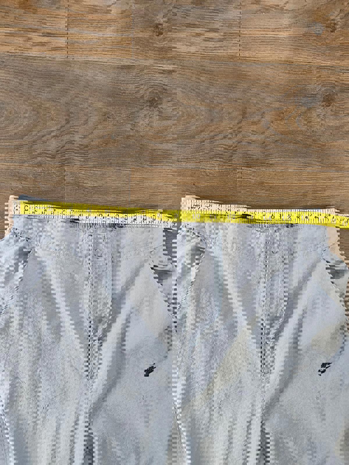 Nike Air Mens Vintage Y2K Silver Tag Long Cargo Style Shorts - XL/Extra Large