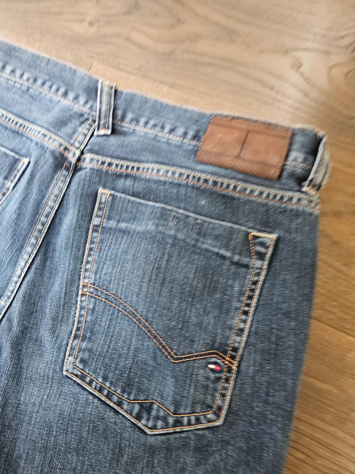 Tommy Hilfiger Mens Madison Regular Fit Blue Denim Jeans - W32/L30