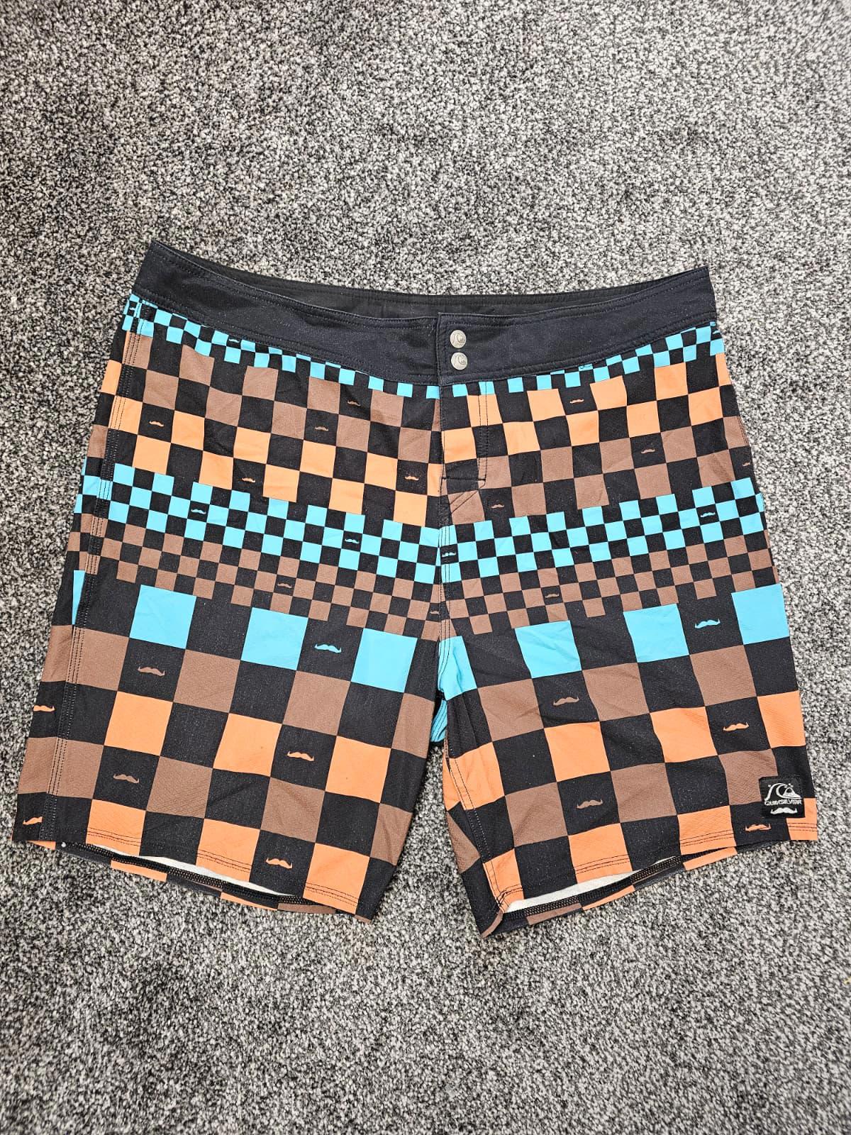 Quiksilver Mens Surf wear Board Shorts Boardies - W38 - W38/L8 - Swimming
