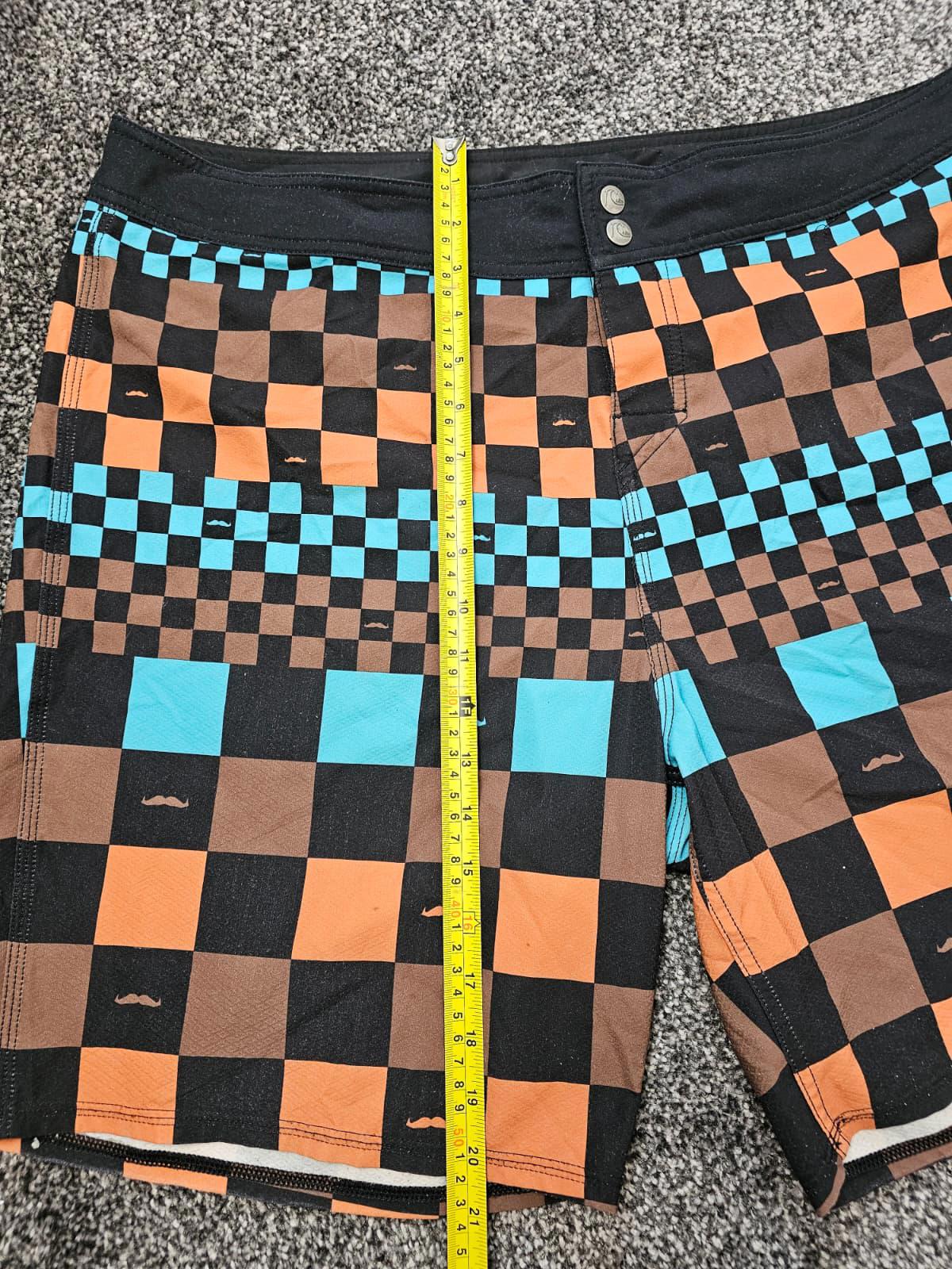 Quiksilver Mens Surf wear Board Shorts Boardies - W38 - W38/L8 - Swimming