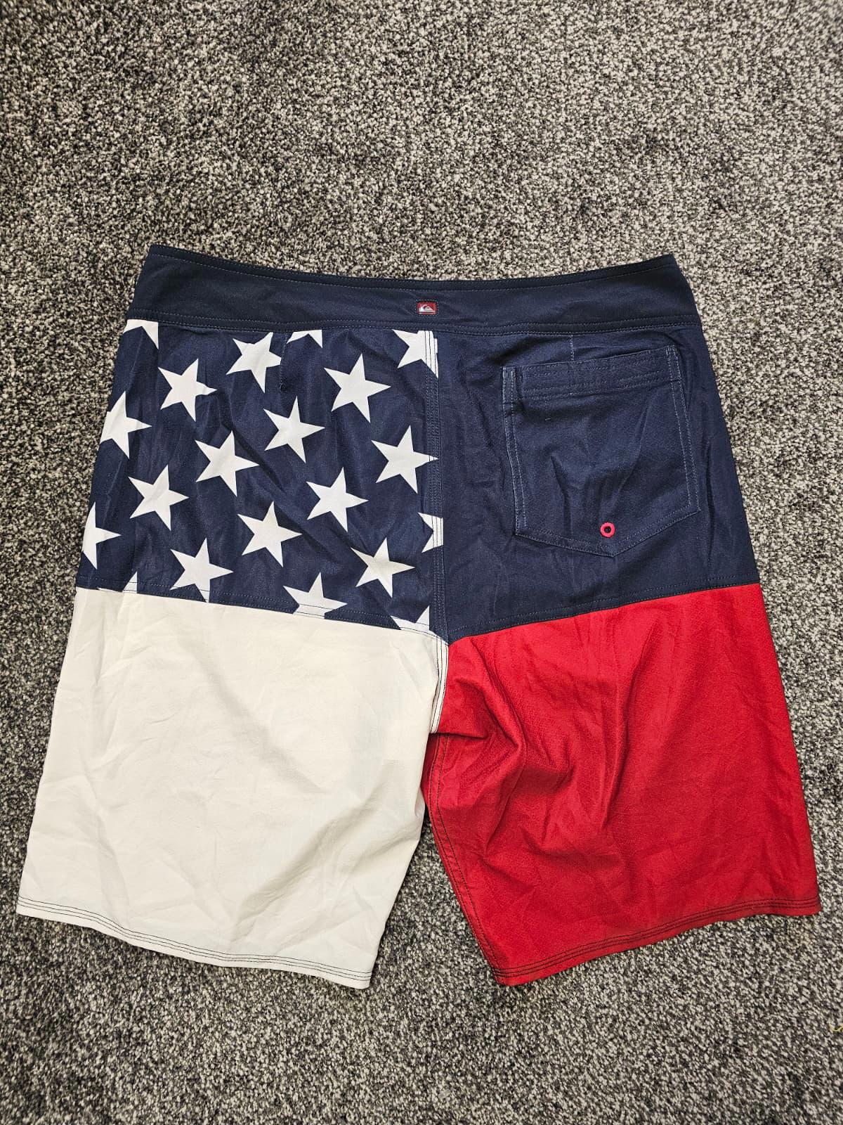 Quiksilver USA Flag Print Swim Wear Surf Wear Board Swimming Shorts/Boardies W34