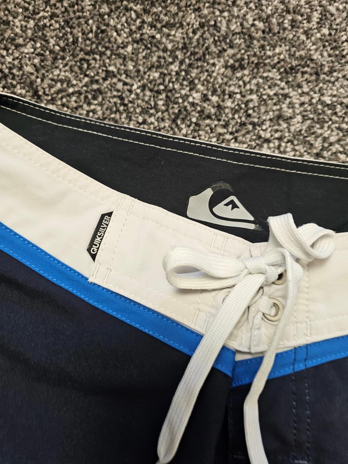 Quiksilver Mens Striped Surf Wear Swimming Board Boaride Shorts - W30/L10