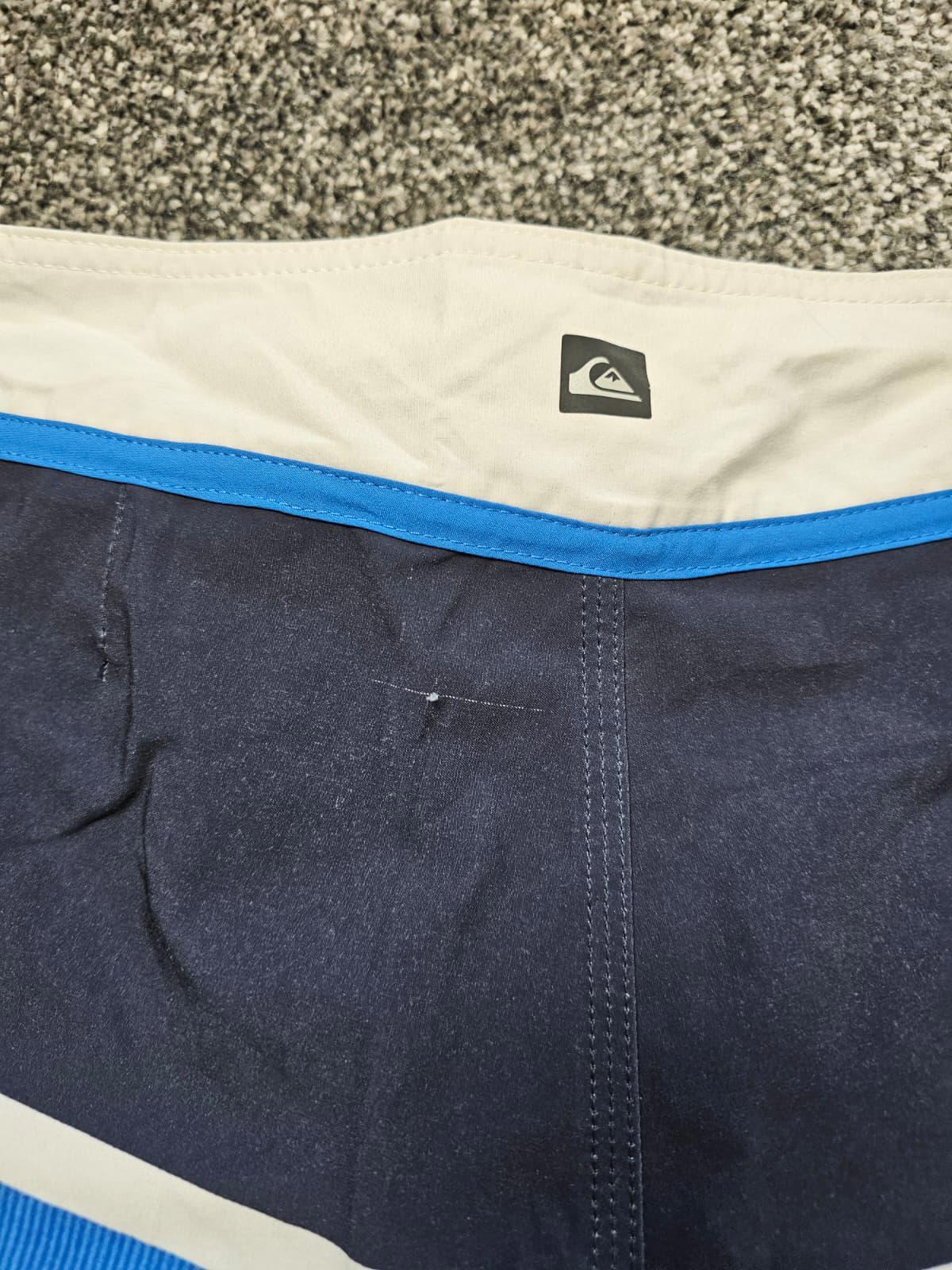 Quiksilver Mens Striped Surf Wear Swimming Board Boaride Shorts - W30/L10