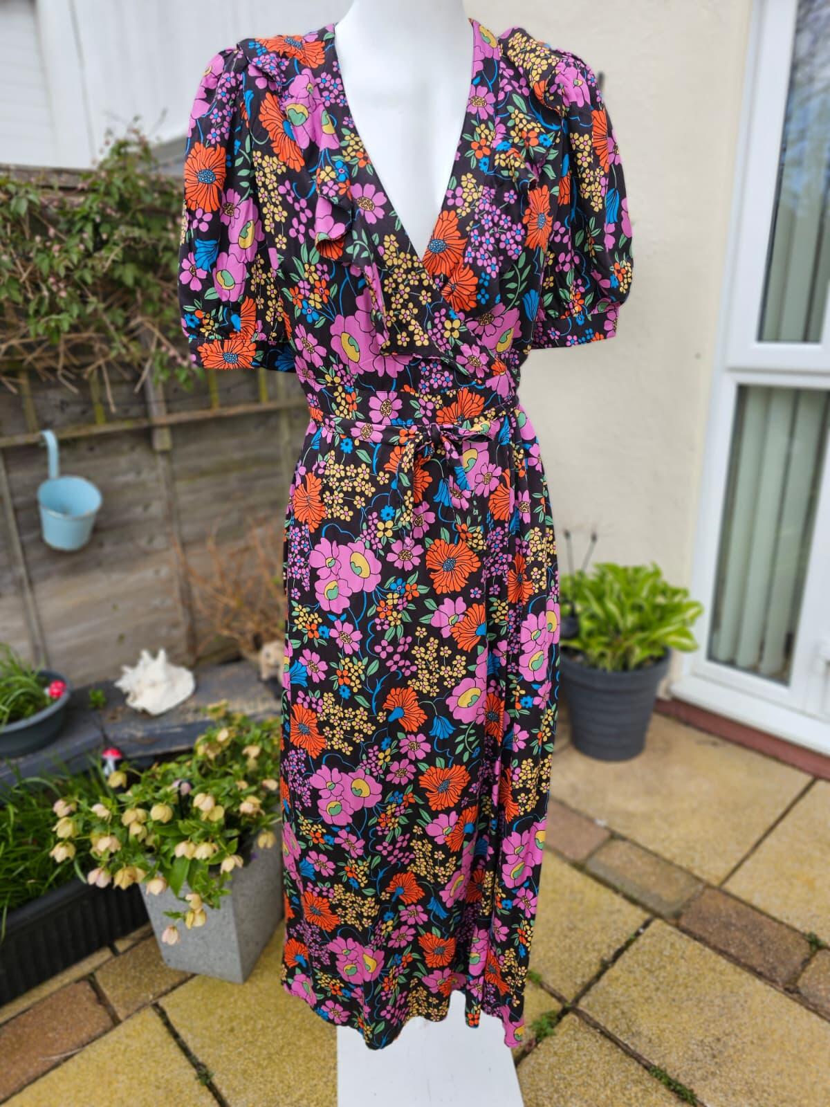 Zeena X Joanie - Adel Retro Floral Print Ruffle Collar Wrap Long Dress - UK 14