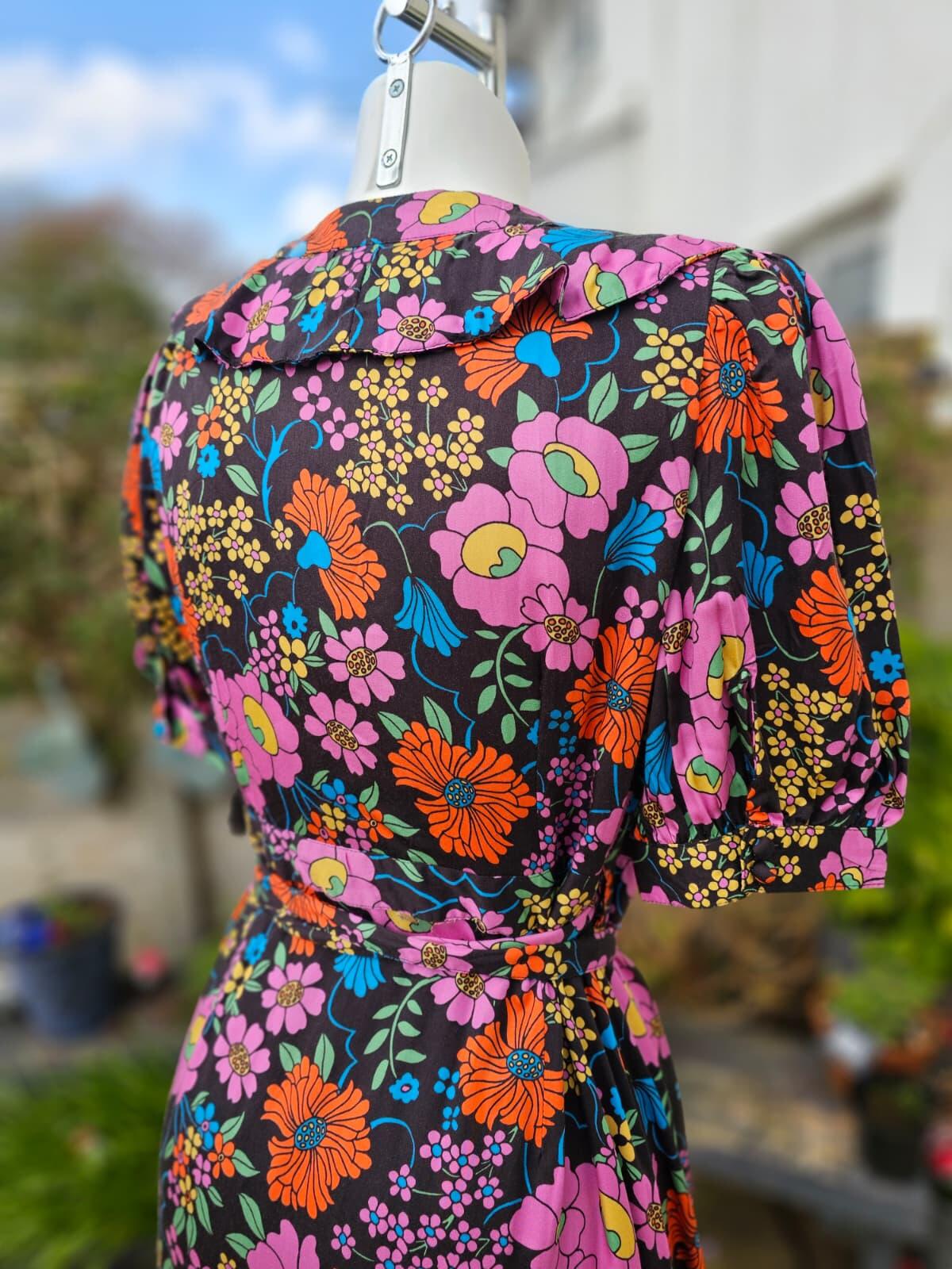 Zeena X Joanie - Adel Retro Floral Print Ruffle Collar Wrap Long Dress - UK 14