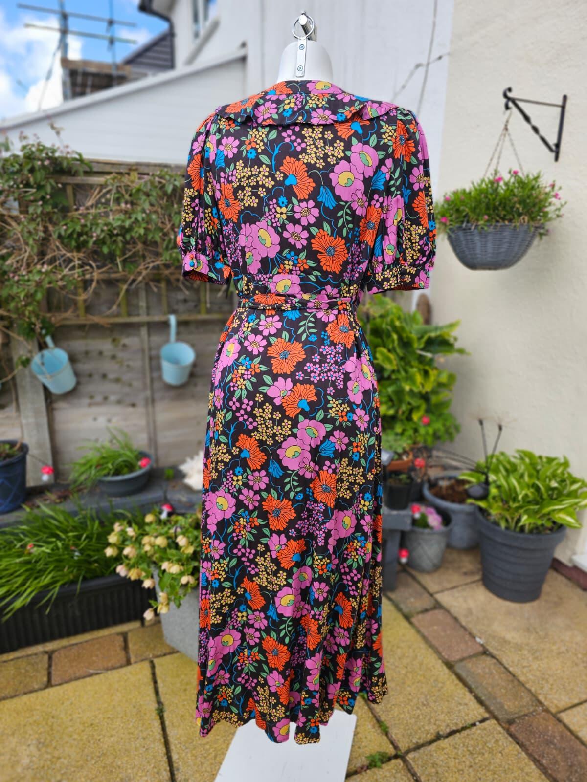 Zeena X Joanie - Adel Retro Floral Print Ruffle Collar Wrap Long Dress - UK 14