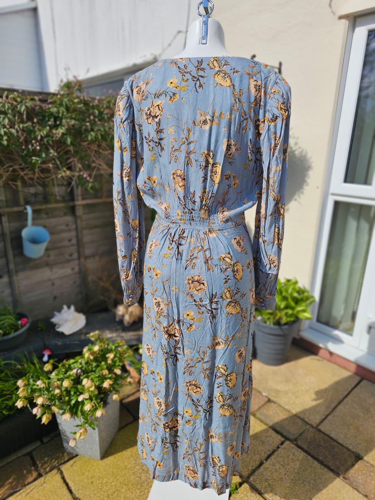Christina Hendricks X Joanie Lily Of The Valley Flowers Print Midi Dress 18