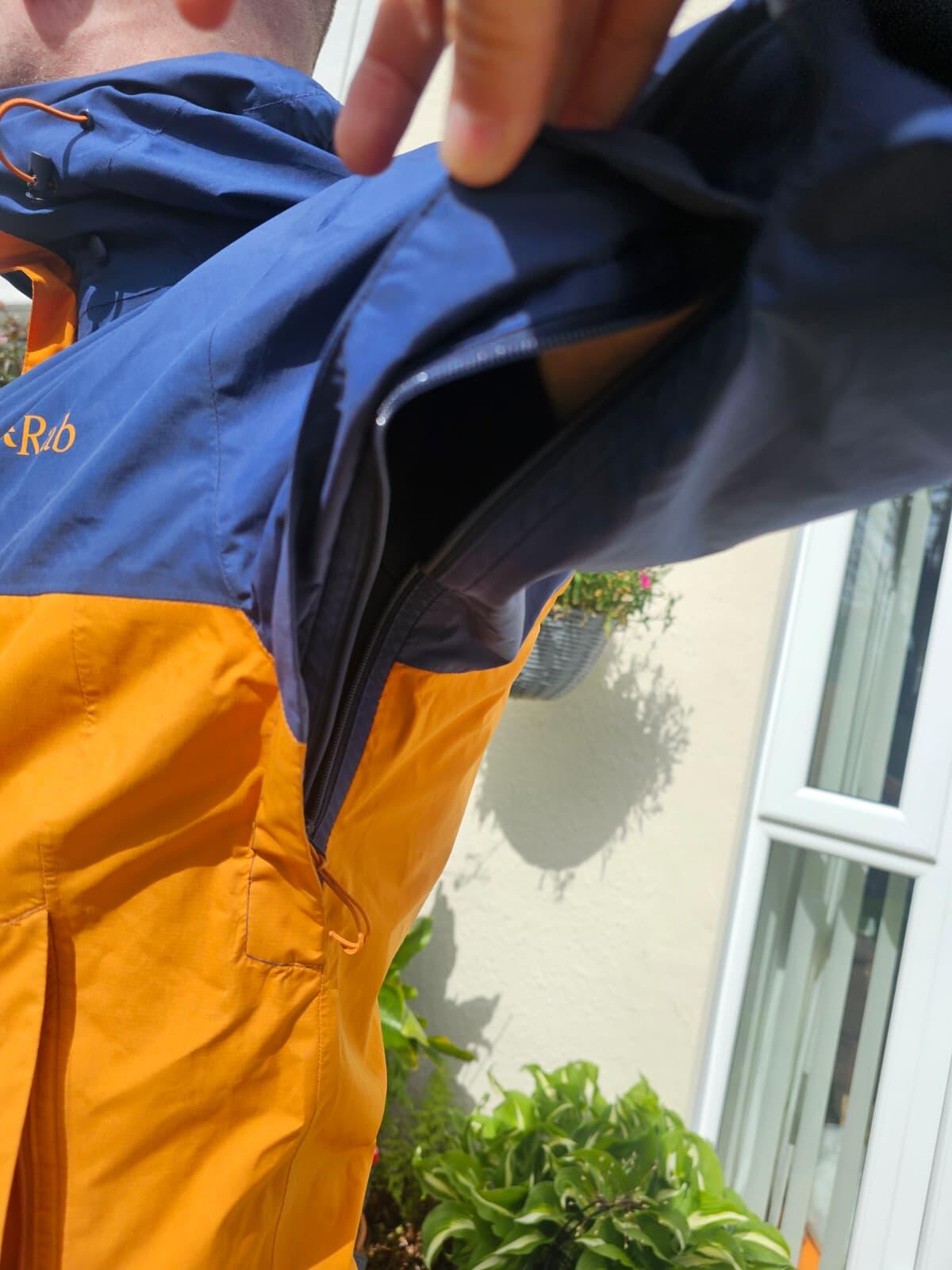 Rab Men's Full Zip Hooded Waterproof Hiking Rain Jacket/Coat - M/Medium