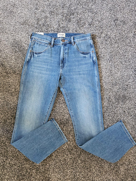 Wrangler Men's Larston 812 Slim Tapered Light Blue Wash Denim Jean's -30/32  NWT