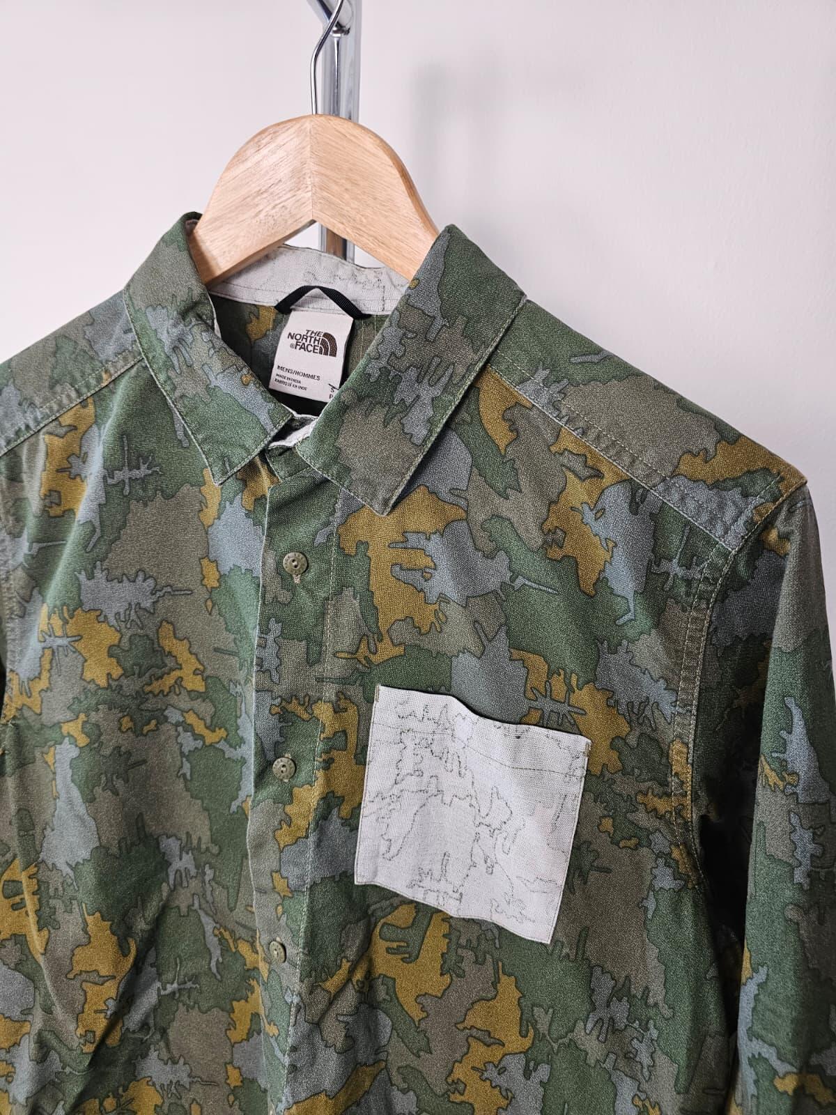 The North Face Mens Long Sleeve Terrain/Camo Print Button Cotton Shirt - S/Small