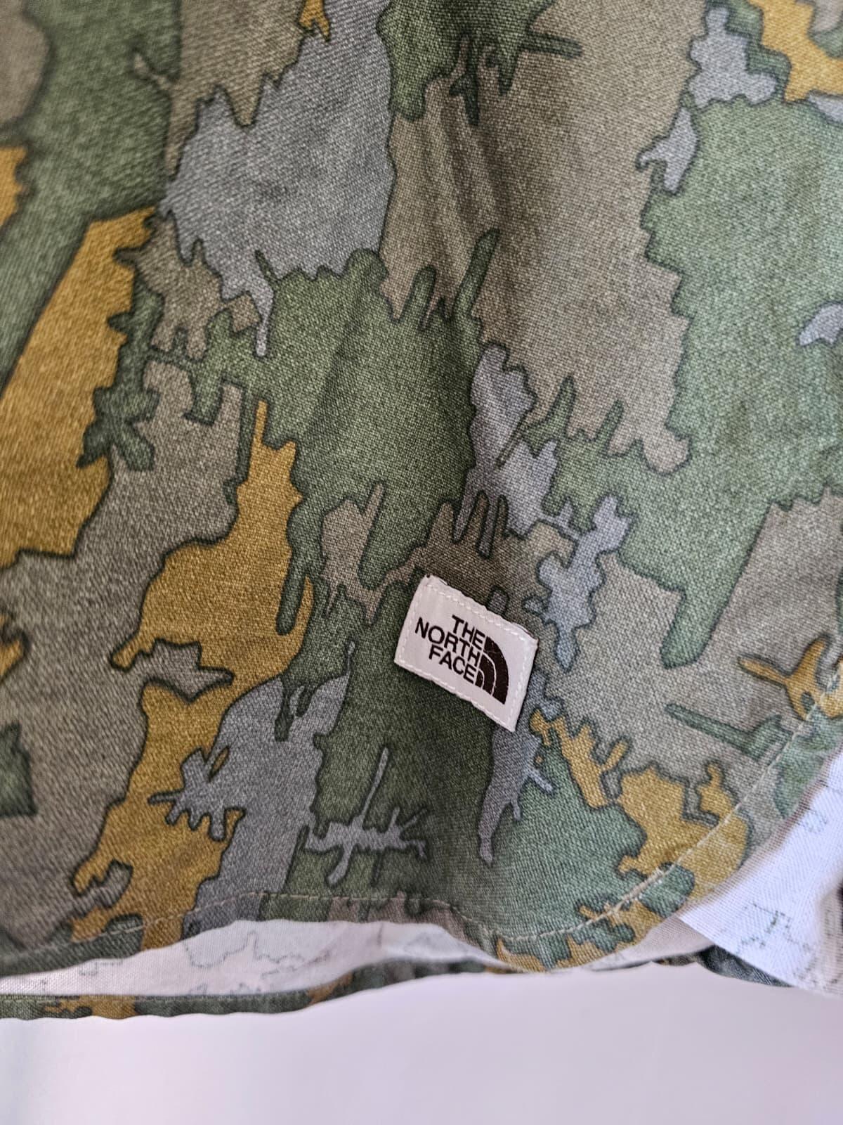 The North Face Mens Long Sleeve Terrain/Camo Print Button Cotton Shirt - S/Small