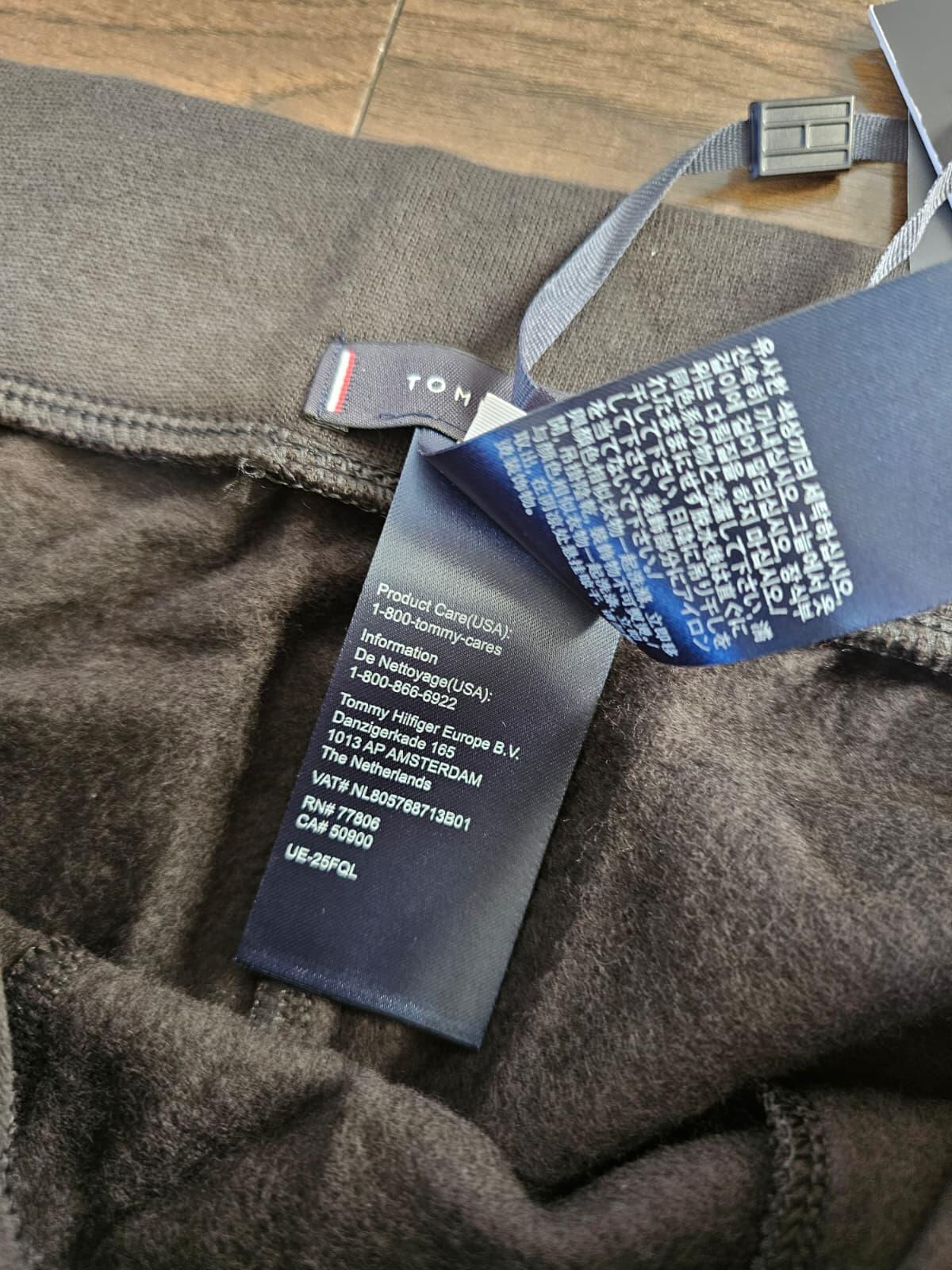 Tommy Hilfiger Men's Casual Jogger Bottoms/Sweat Pants - L/Large - Black