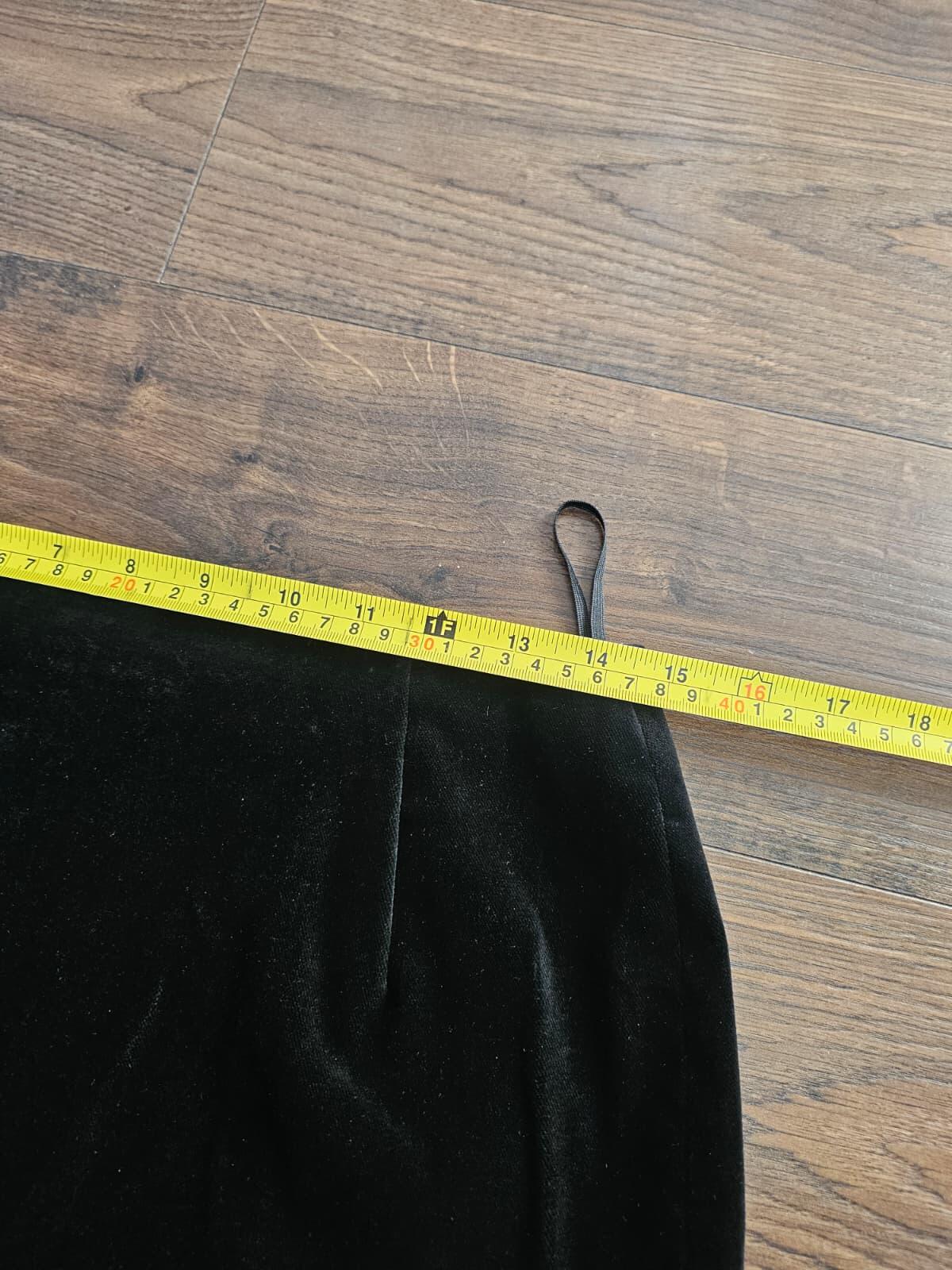 St Michael Marks & Spencer Vintage Retro Velvet Pencil Skirt - UK 12 - Black