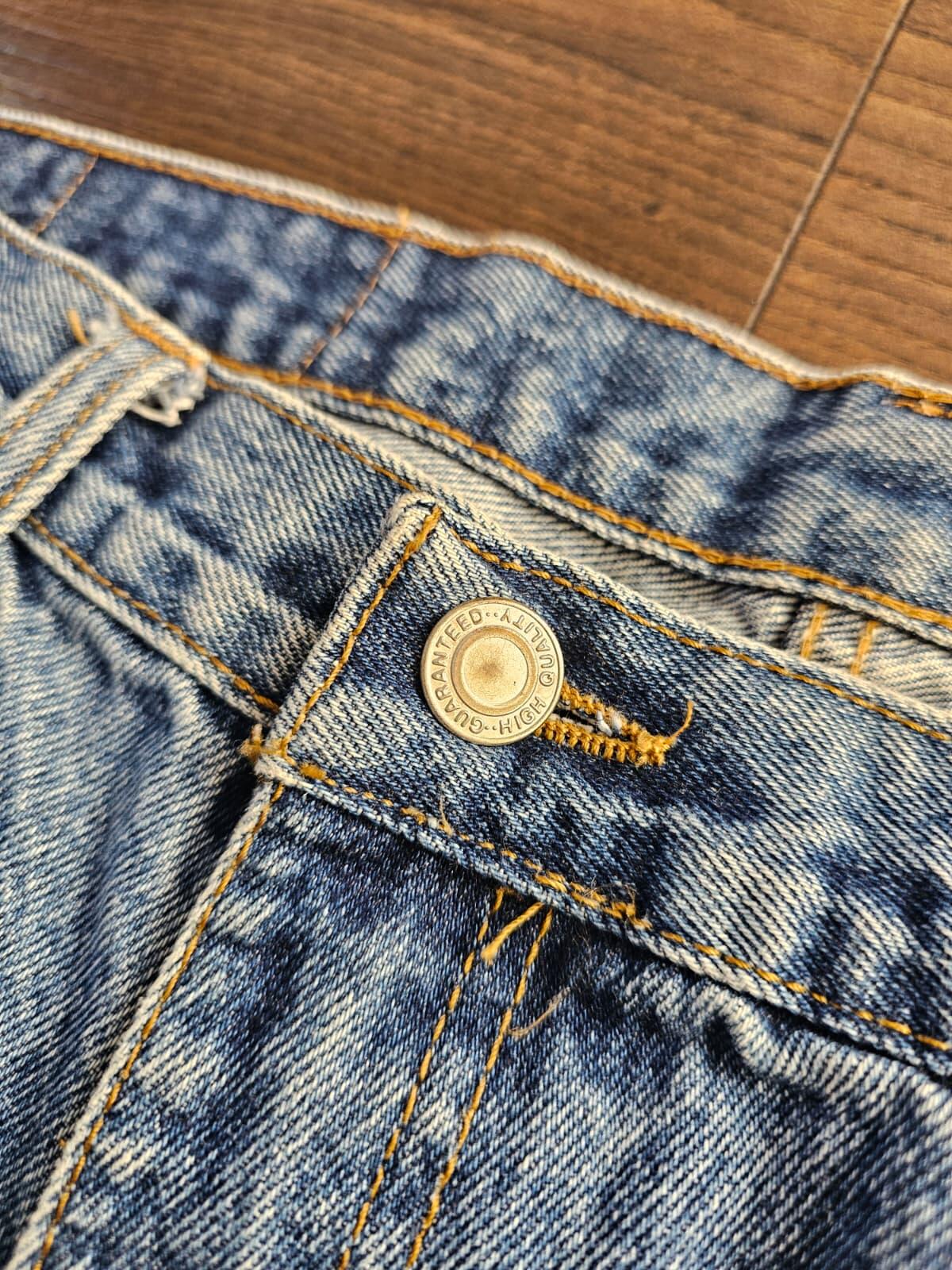 Free N Easy Men's Y2K 'Made In England' Blue Denim Straight Leg Jeans -W38/L27