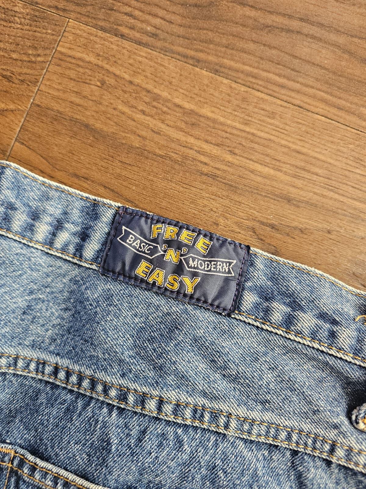 Free N Easy Men's Y2K 'Made In England' Blue Denim Straight Leg Jeans -W38/L27
