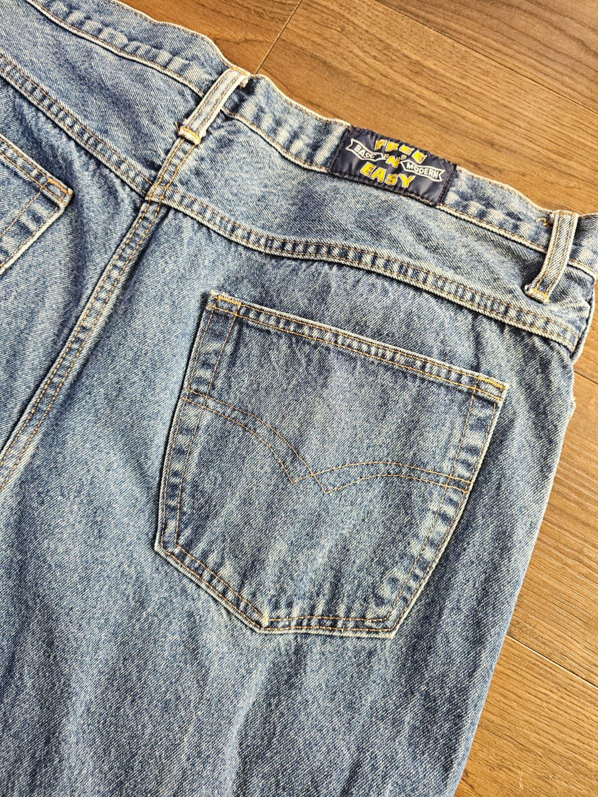 Free N Easy Men's Y2K 'Made In England' Blue Denim Straight Leg Jeans -W38/L27