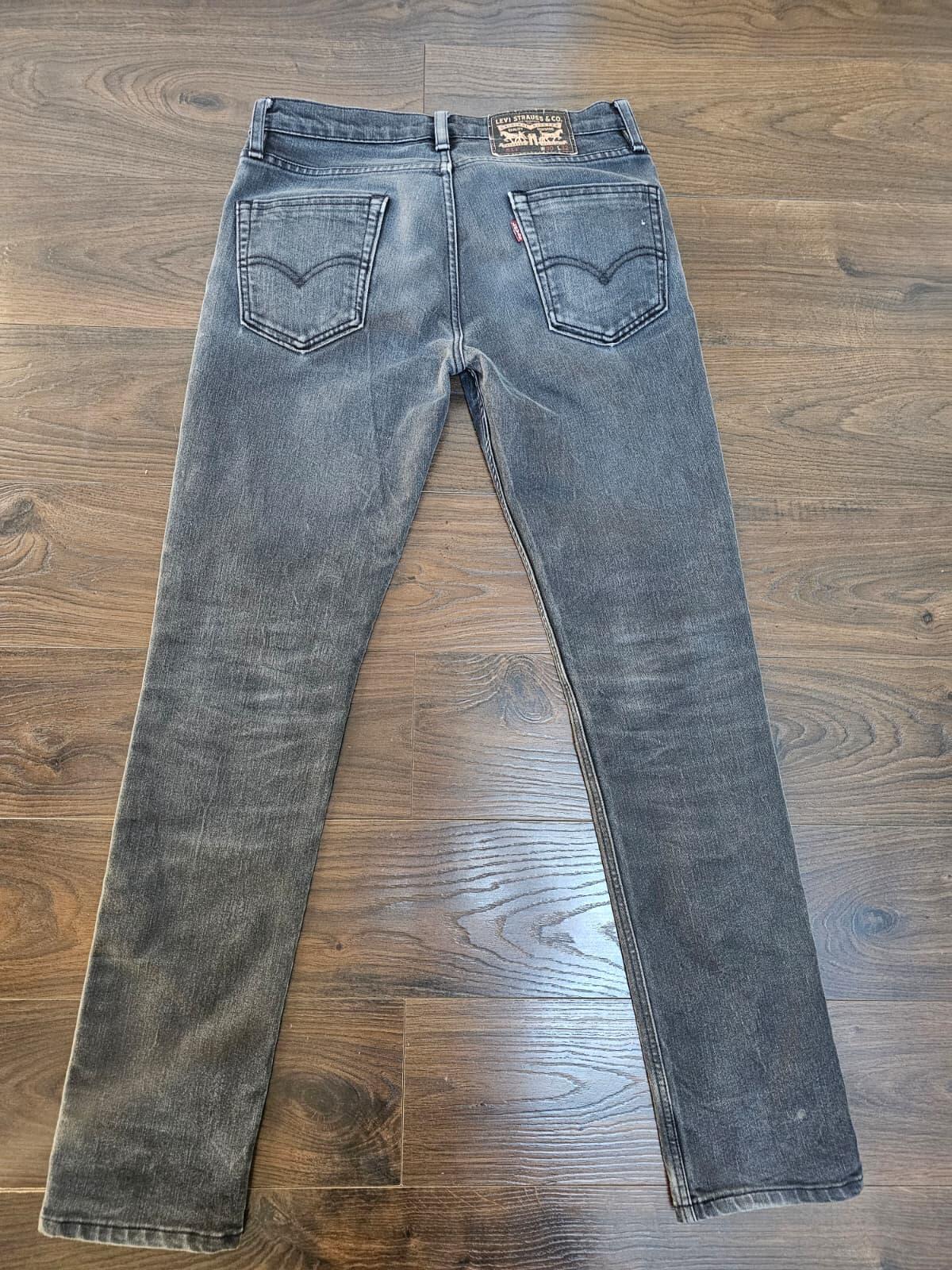 Levi's Men's Washed Black Denim Jeans 511 Slim Fit - W30/32L