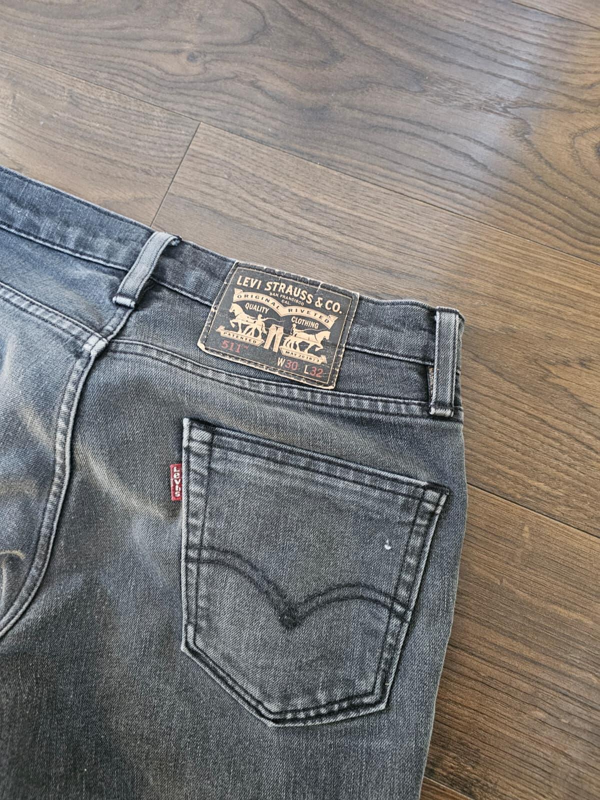 Levi's Men's Washed Black Denim Jeans 511 Slim Fit - W30/32L