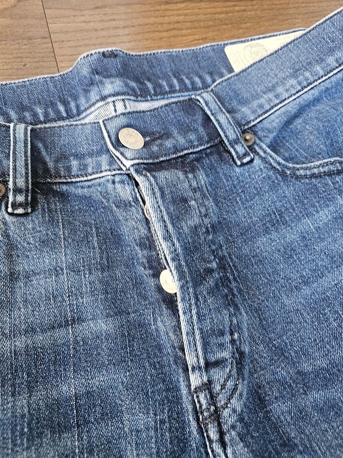 Diesel Men's D-Luster Blue Denim Jeans 511 Slim Fit - W30/32L