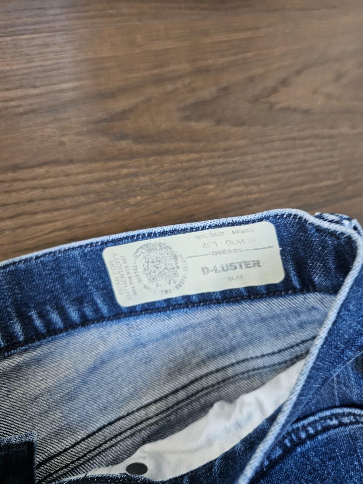 Diesel Men's D-Luster Blue Denim Jeans 511 Slim Fit - W30/32L