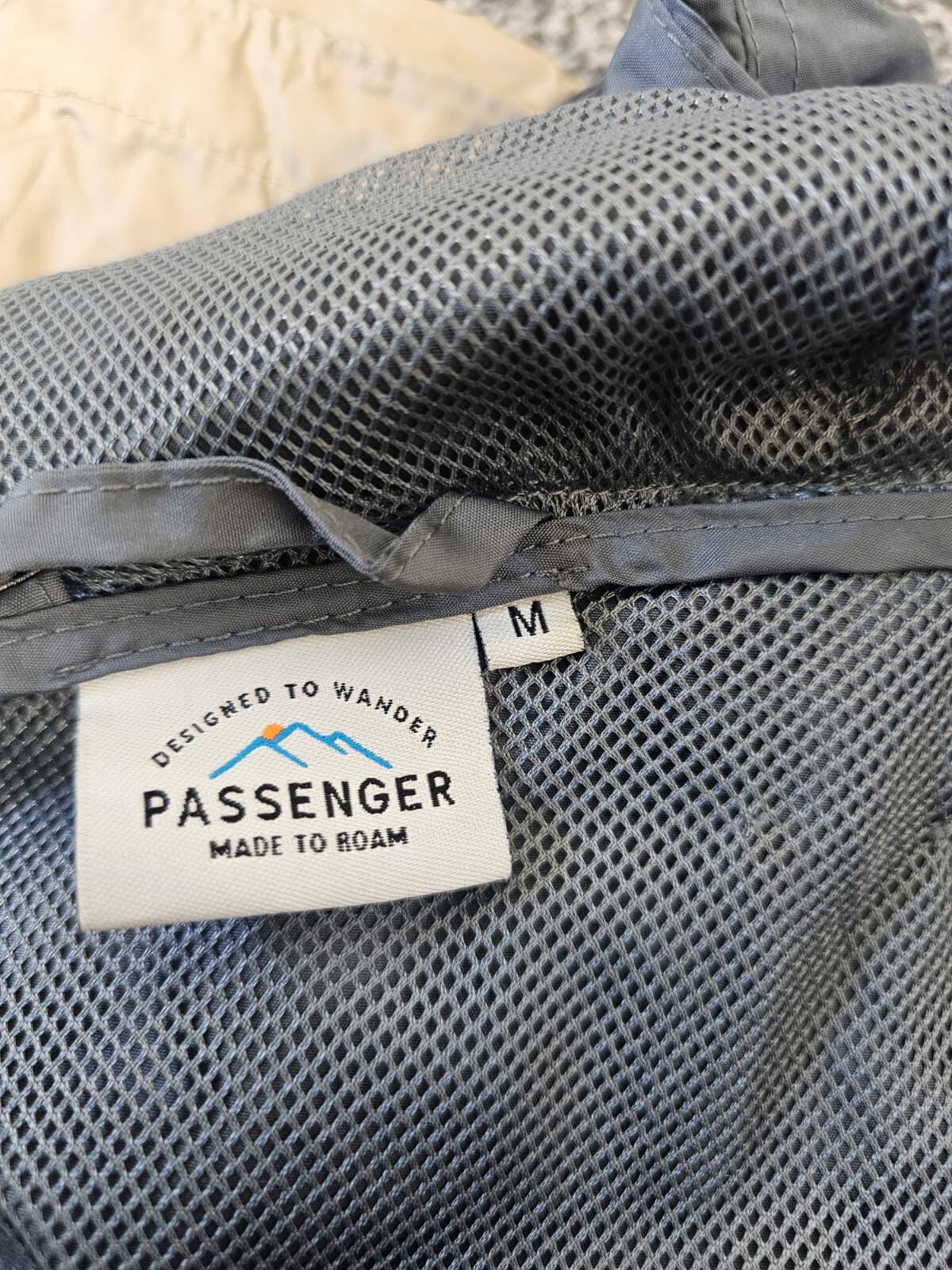 Passenger Womens Lightweight Full Zip Hooded Rain Jacket - M/Medium/12