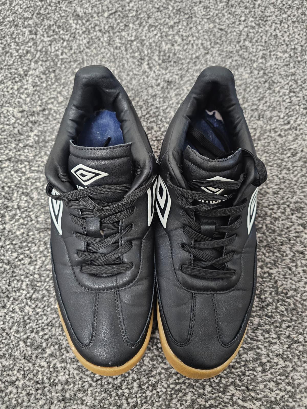 Umbro Men's 5v5 Five V Five Trainers/Sneakers - UK 7 - Black/White