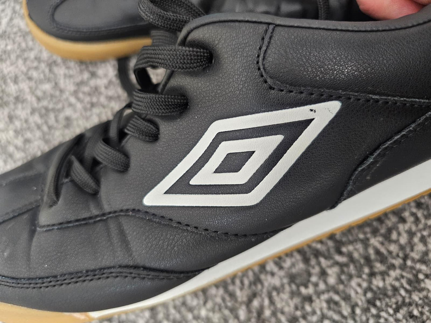 Umbro Men's 5v5 Five V Five Trainers/Sneakers - UK 7 - Black/White
