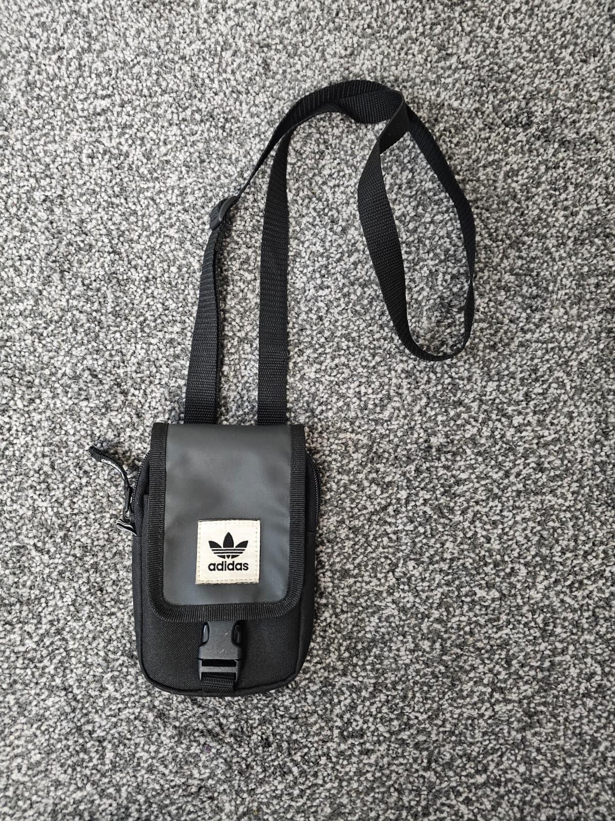 Adidas Small Cross Body Shoulder Pouch/Bag -