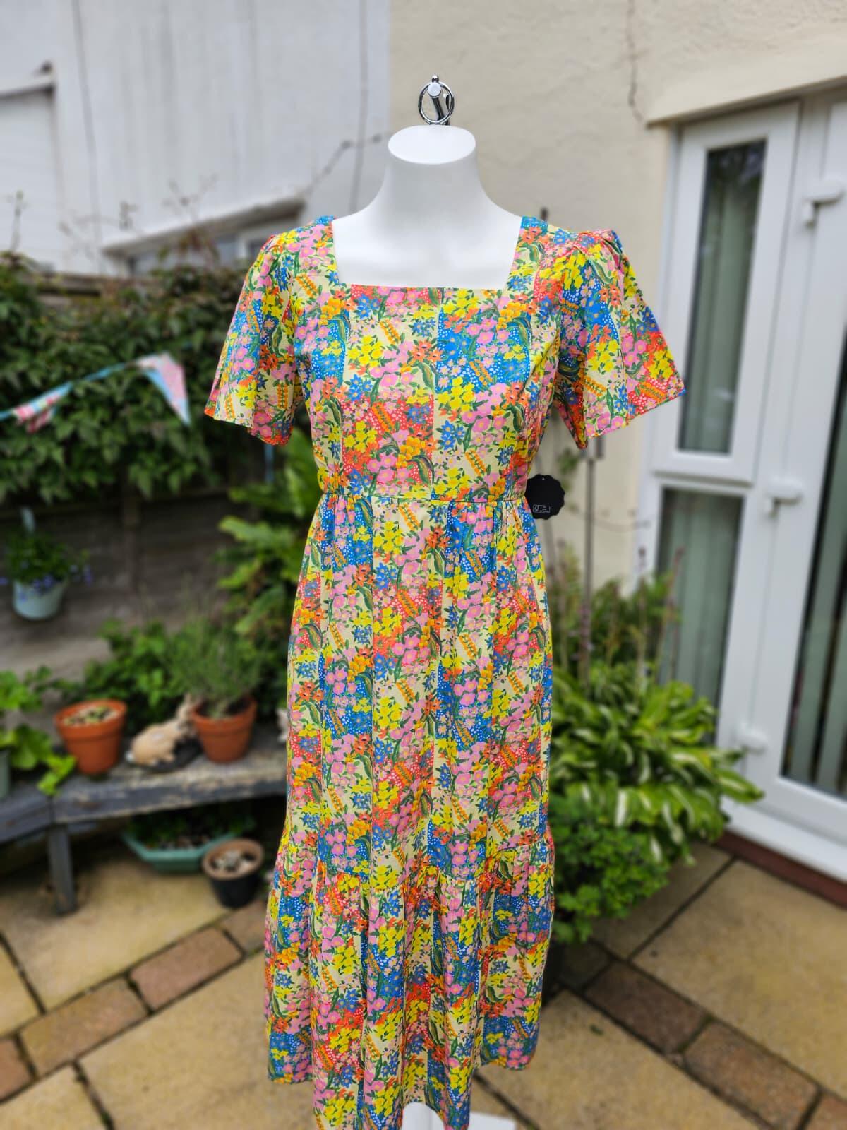 Zeena X Joanie - Georgia Painterly Floral Print Square Neck Spring Dress - UK 12