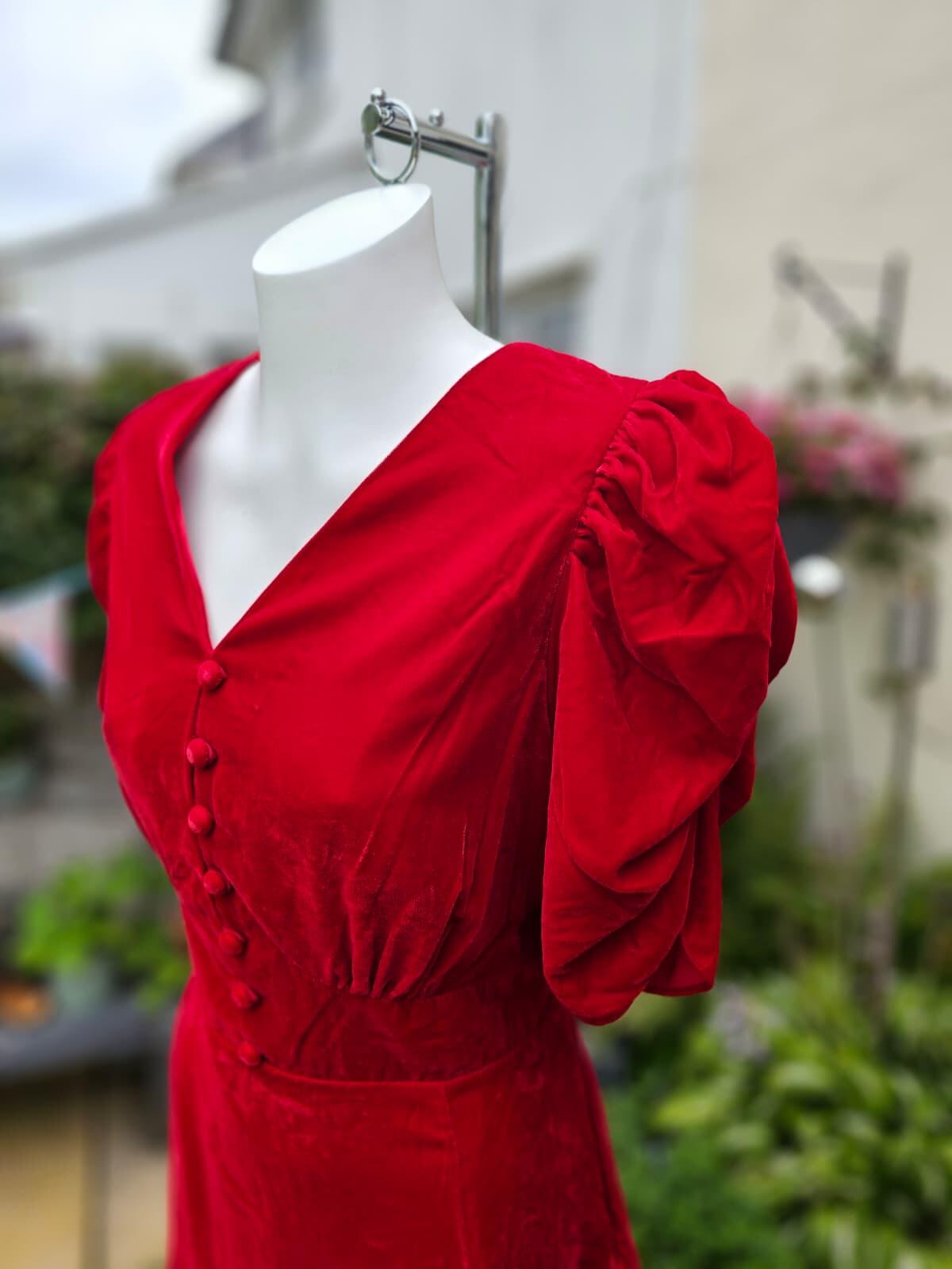 Christina Hendricks Joanie Neroli Puff Sleeve Velvet Dress Scarlett Red - UK 18