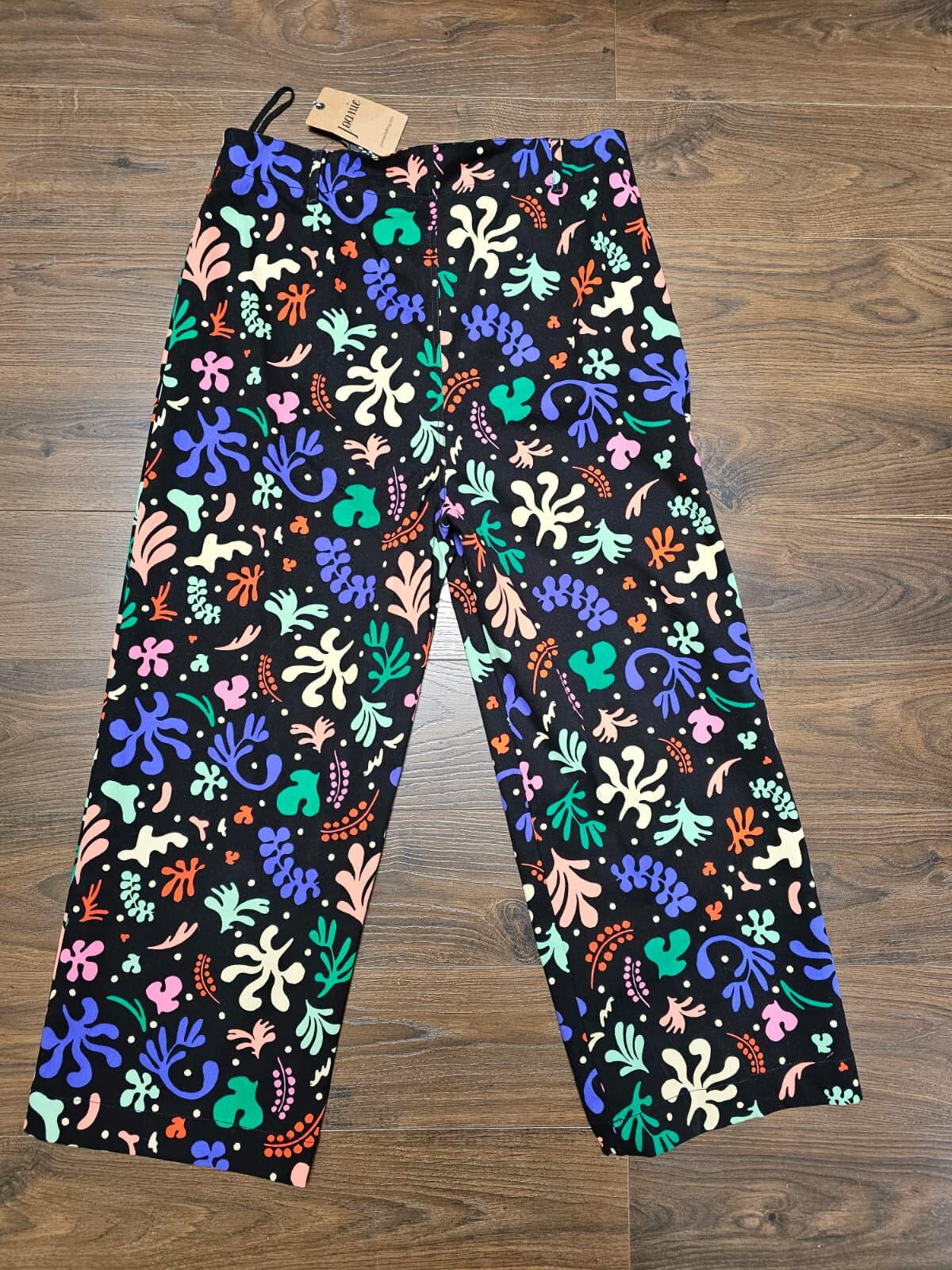 Joanie Women's Modern Art Pattern Print Straight Leg Trousers - UK 18 /W36/L27