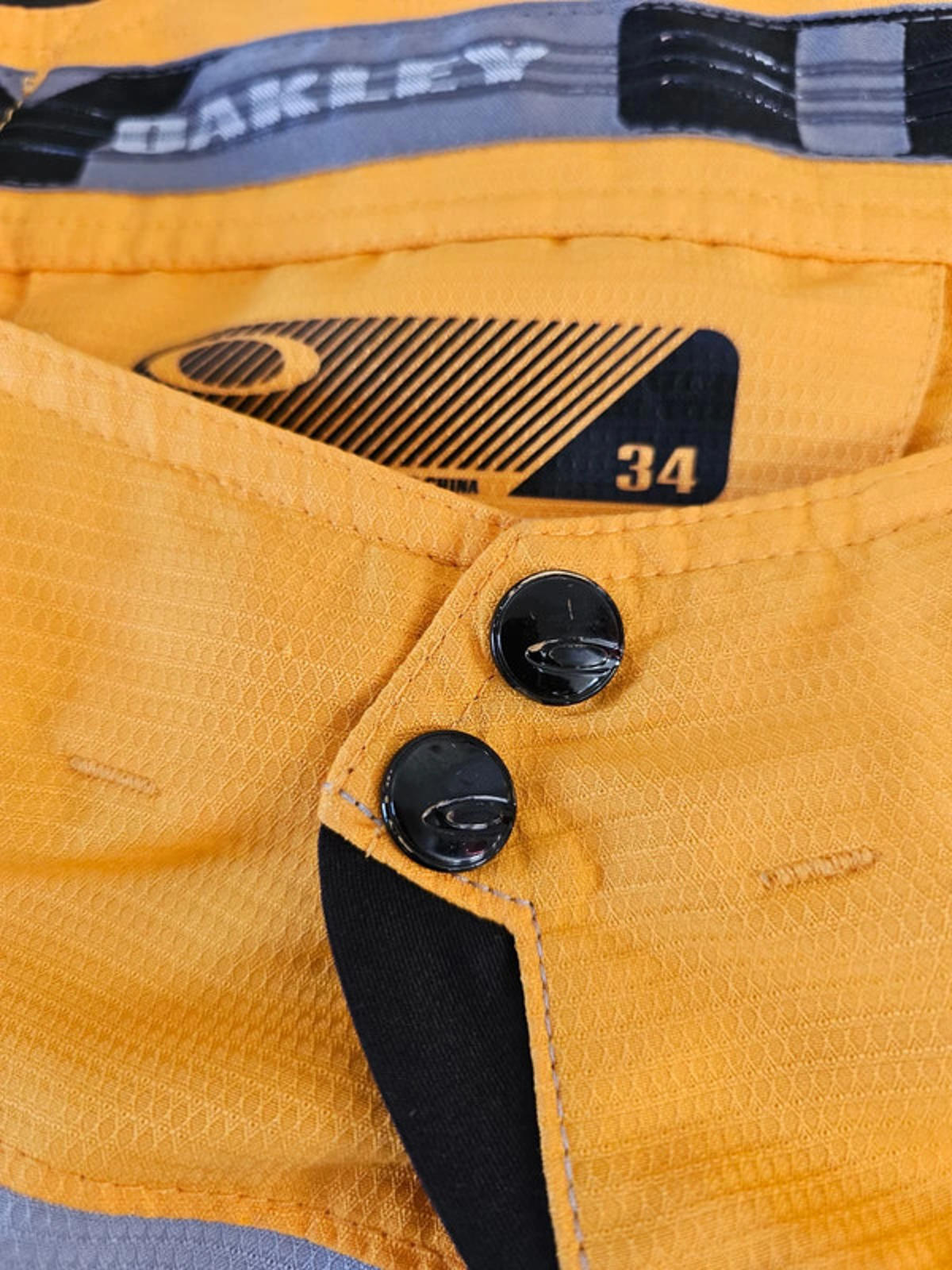 Oakley Mens Y2K 2000's Factory Pilot Shorts - 34 - Activewear Mountain Biking Snowboard/Ski