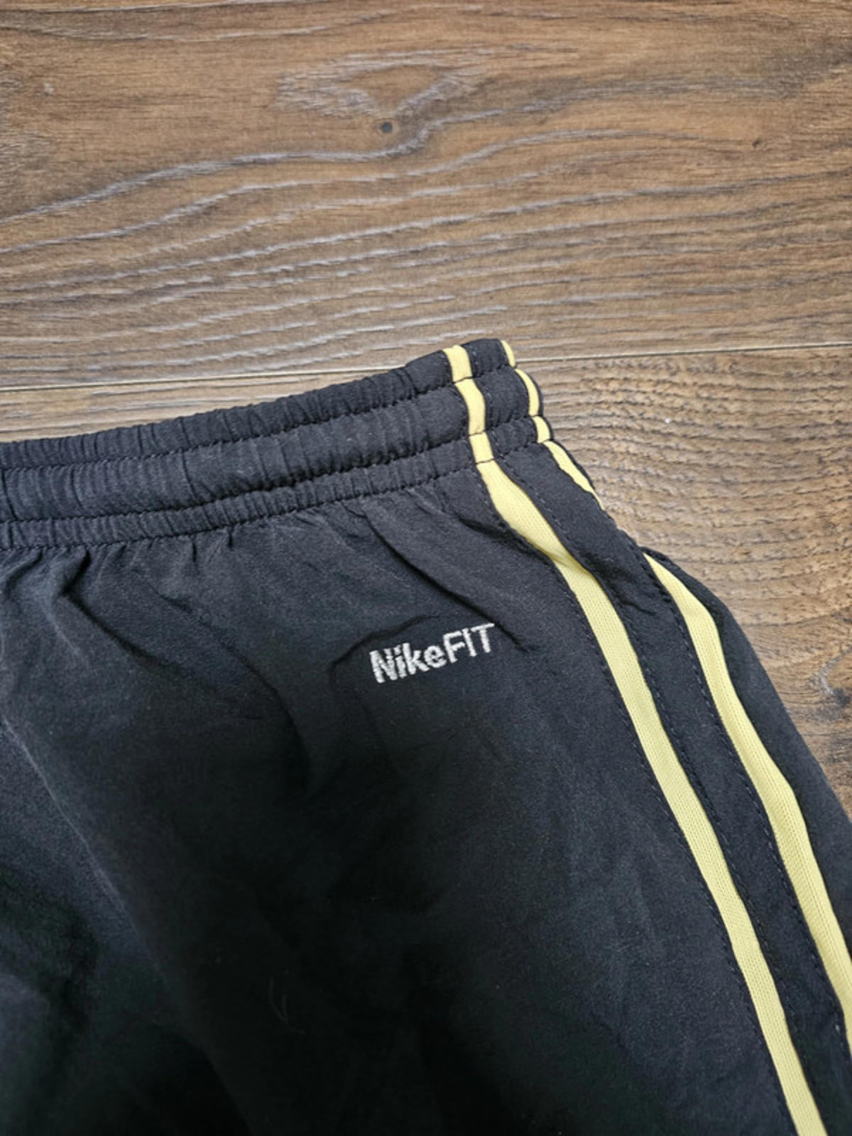 Nike Fit Y2K X Live Strong Grey/Yellow Activewear/Casual Shorts L/Large 34-36/9