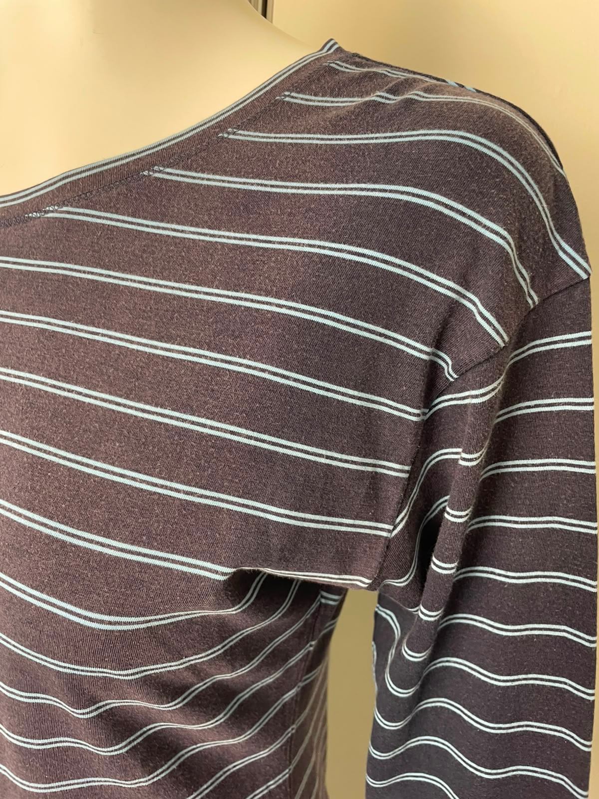 Patagonia Women's 3/4 Sleeve Striped Top/T-Short - L/Large - Navy