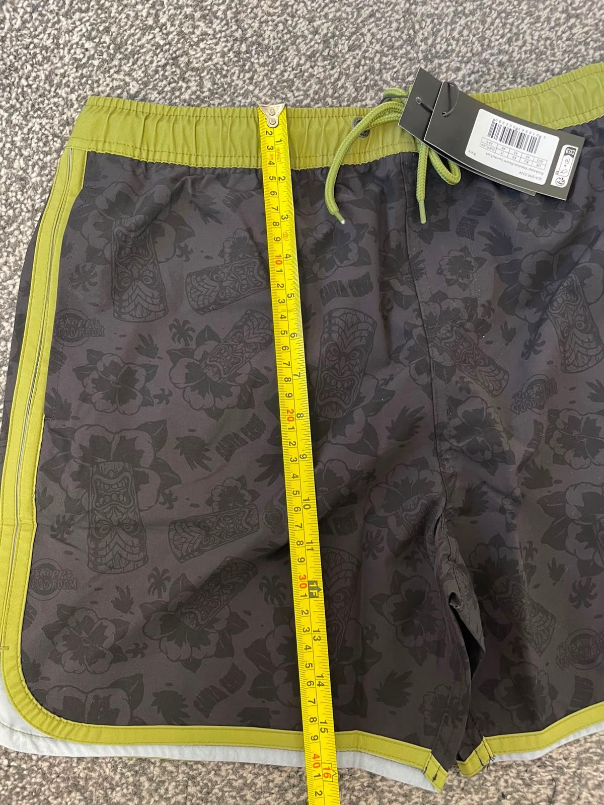 Santa Cruz Tiki Voodoo Pattern Print Style Swim Shorts - S/Small 30 Black/Green