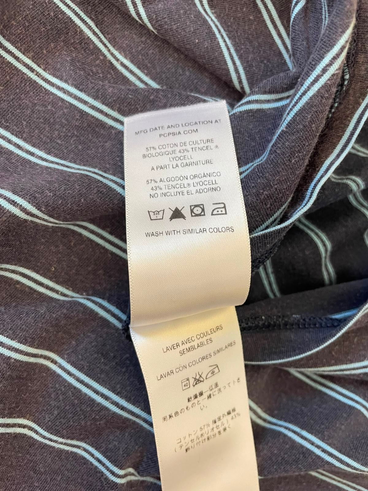 Patagonia Women's 3/4 Sleeve Striped Top/T-Short - L/Large - Navy