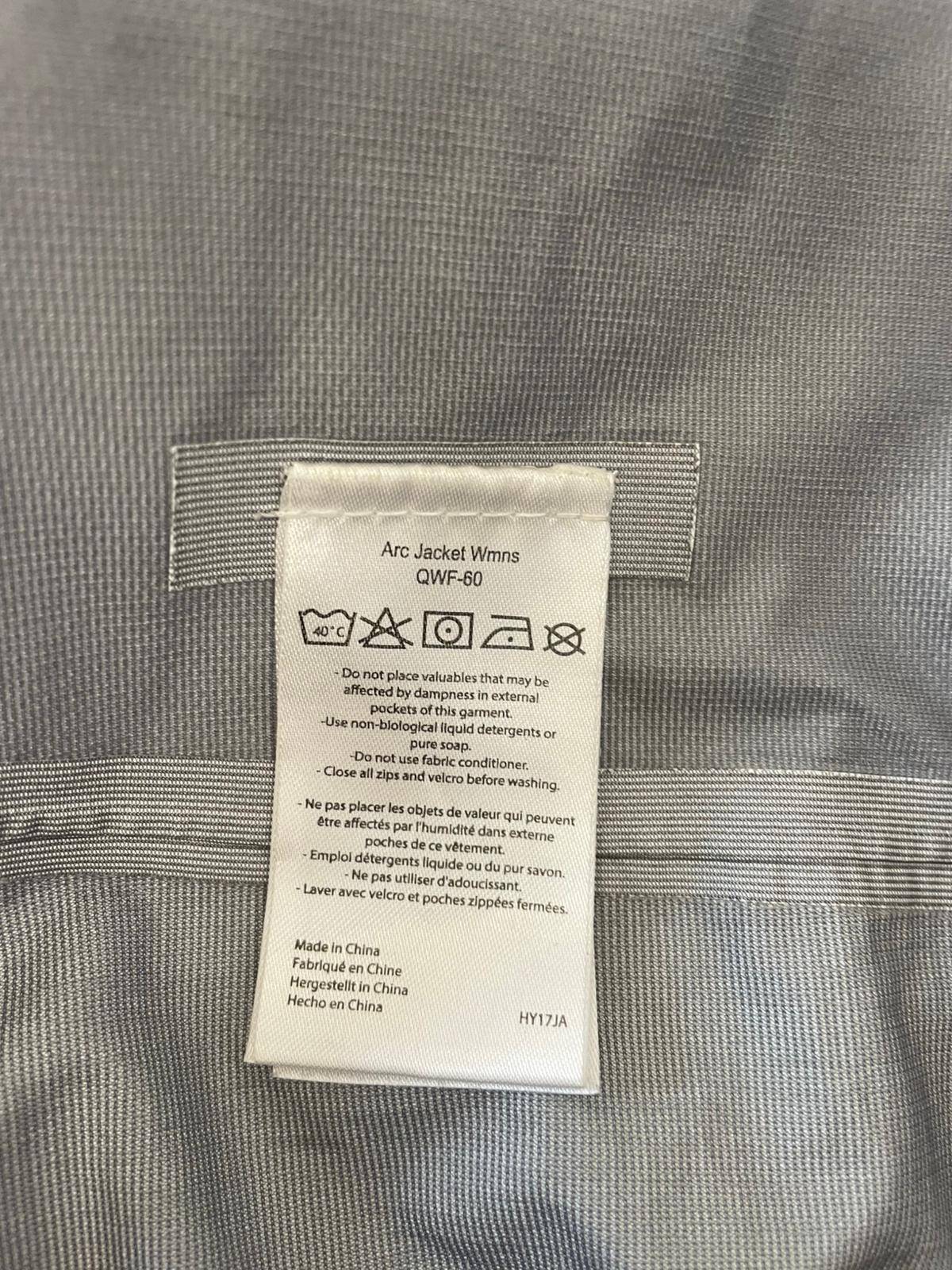 Rab Women's Full Zip Hooded Waterproof Lightweight Hiking/Walking Jacket - UK 12
