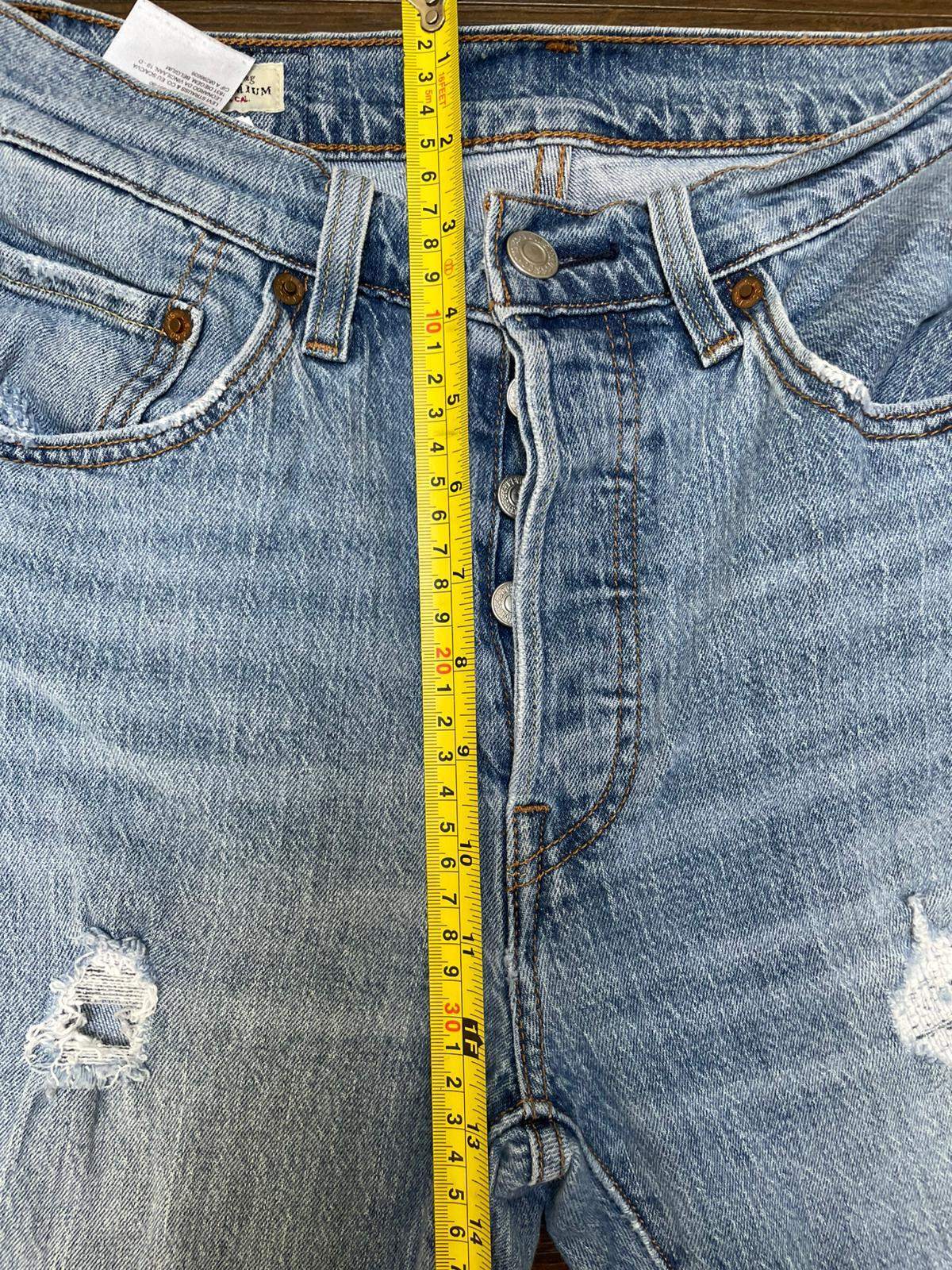 Levi's Men's 501 Straight Leg Ripped Blue Denim Jeans - W26/L27