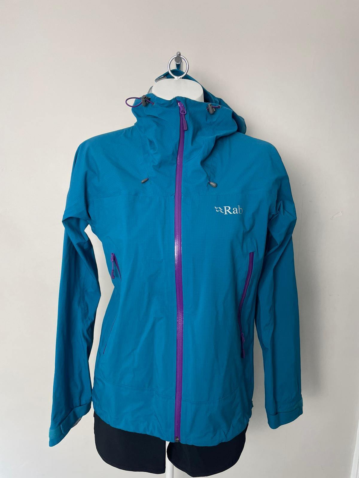 Rab Women's Full Zip Hooded Waterproof Lightweight Hiking/Walking Jacket - UK 12