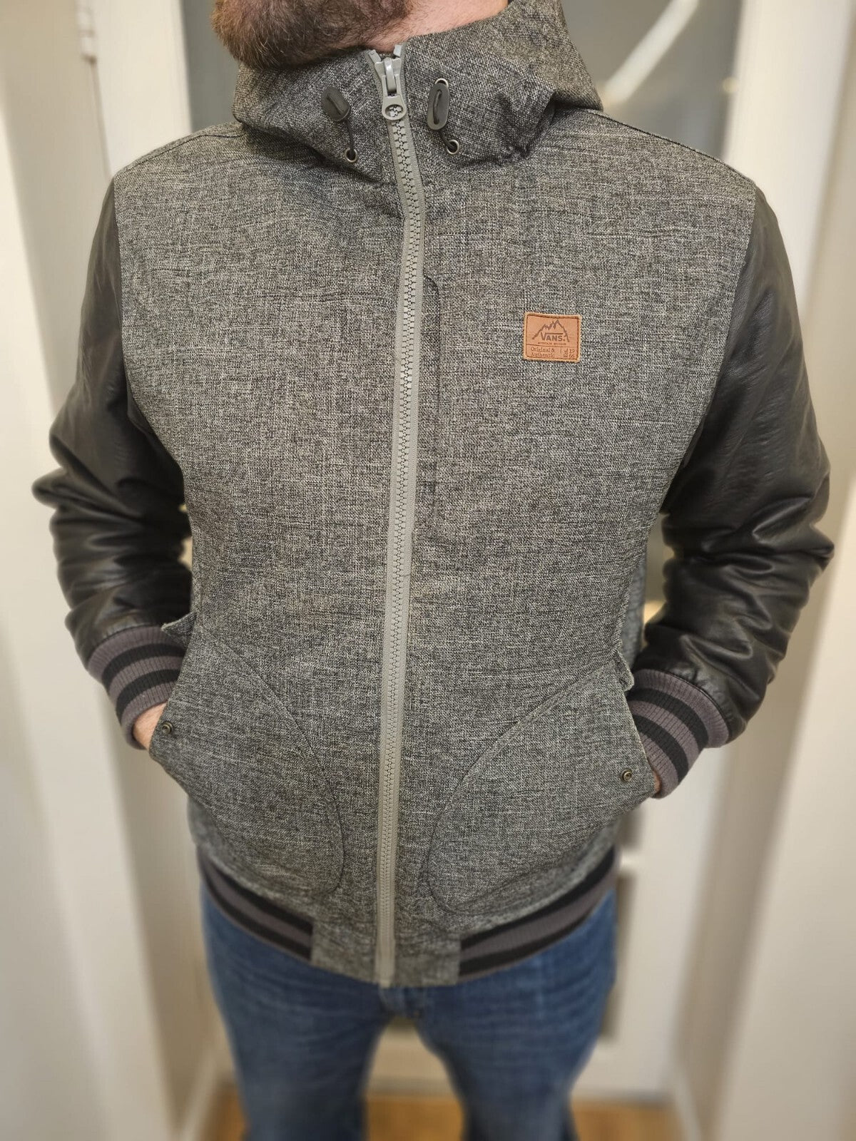 Awesome Vans Rutherford Mountain Edition Jacket Coat M/Medium Full Zip Winter**
