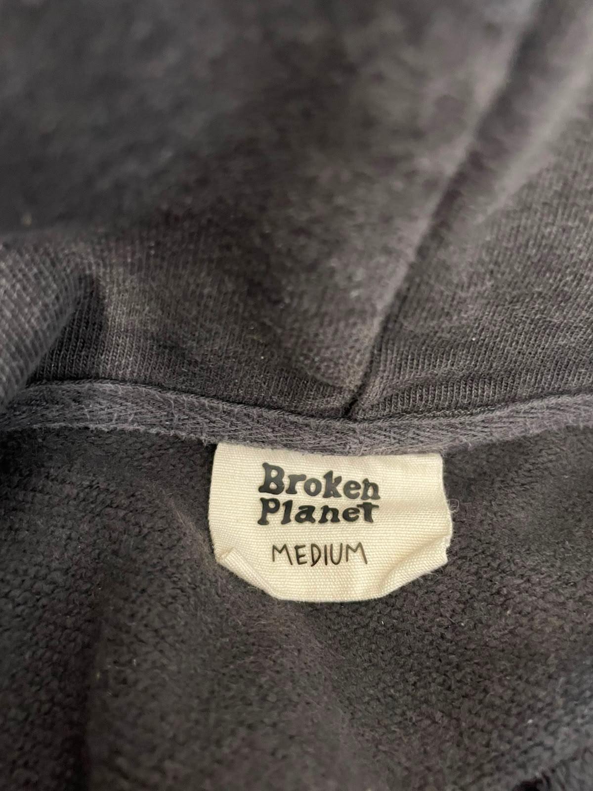 Broken Planet Women's 'Out Of The Shadows' Pullover Hoodie - M/Medium - Grey