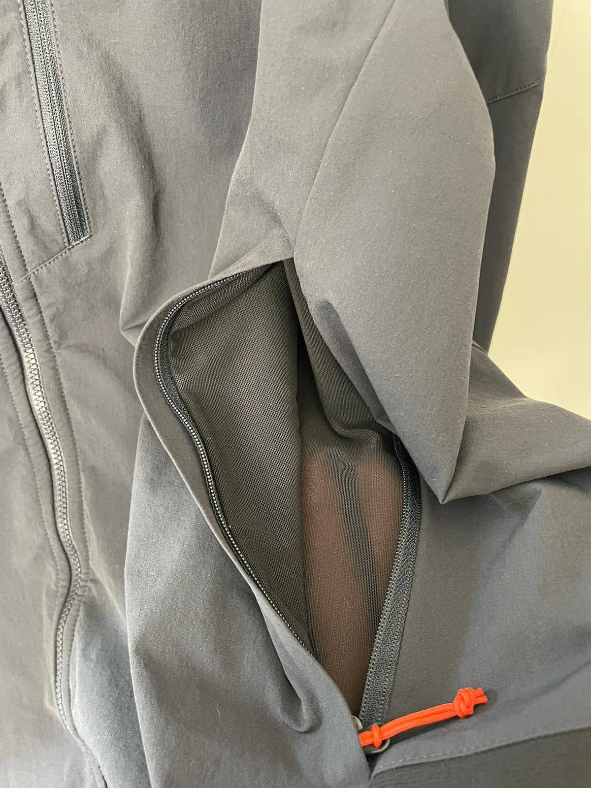 Rab Men's Soft Shell Style Full Zip Hooded Windbreaker Jacket - XL/Extra Large
