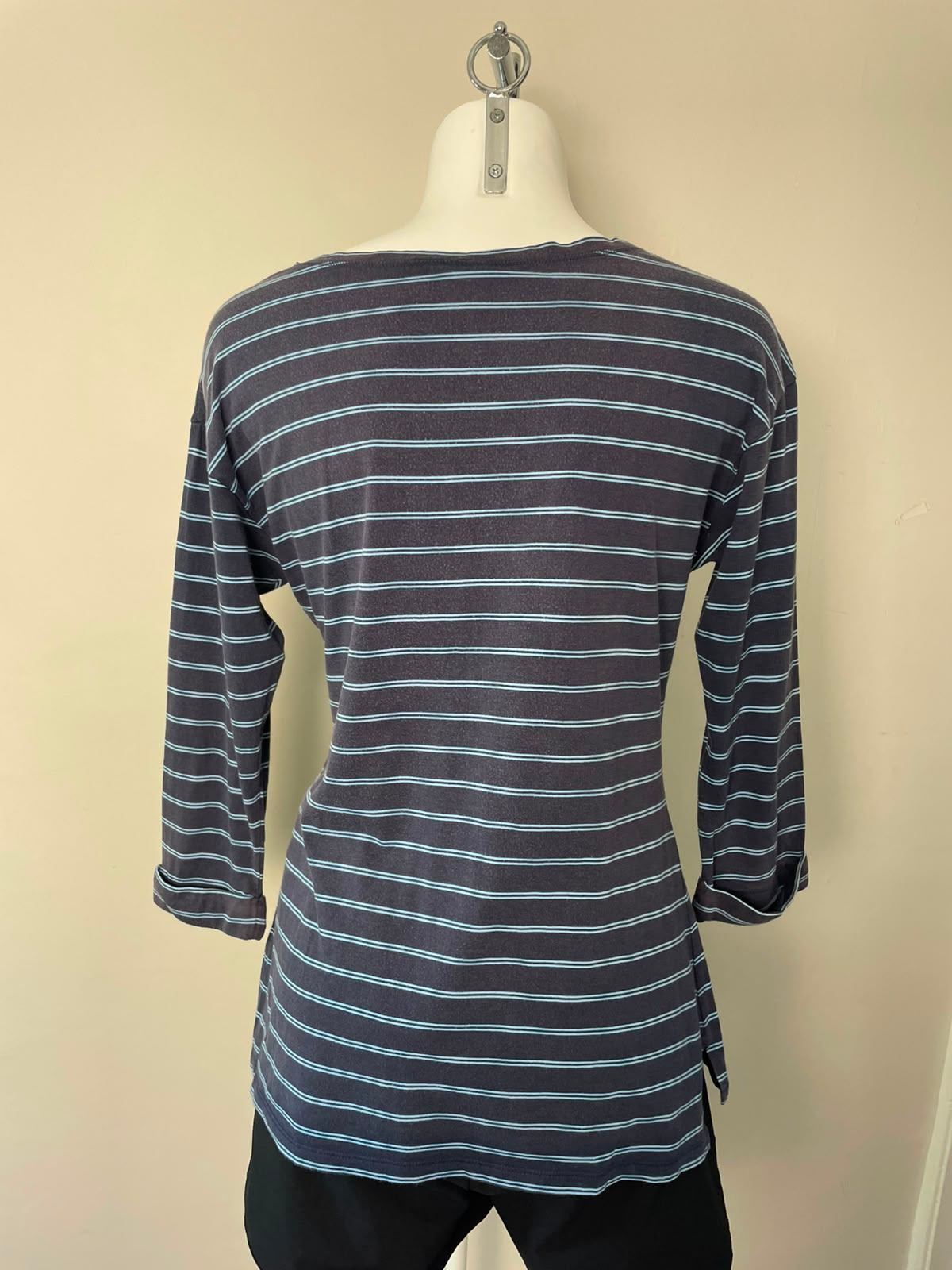 Patagonia Women's 3/4 Sleeve Striped Top/T-Short - L/Large - Navy