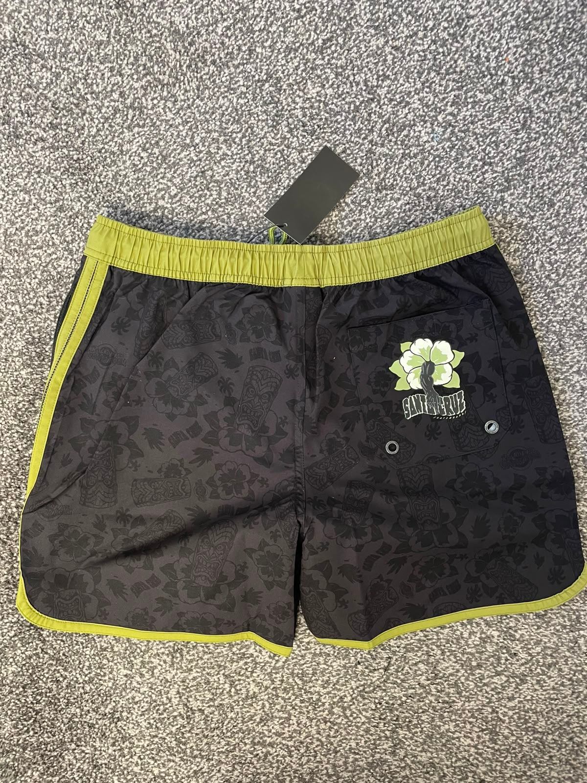Santa Cruz Tiki Voodoo Pattern Print Style Swim Shorts - S/Small 30 Black/Green