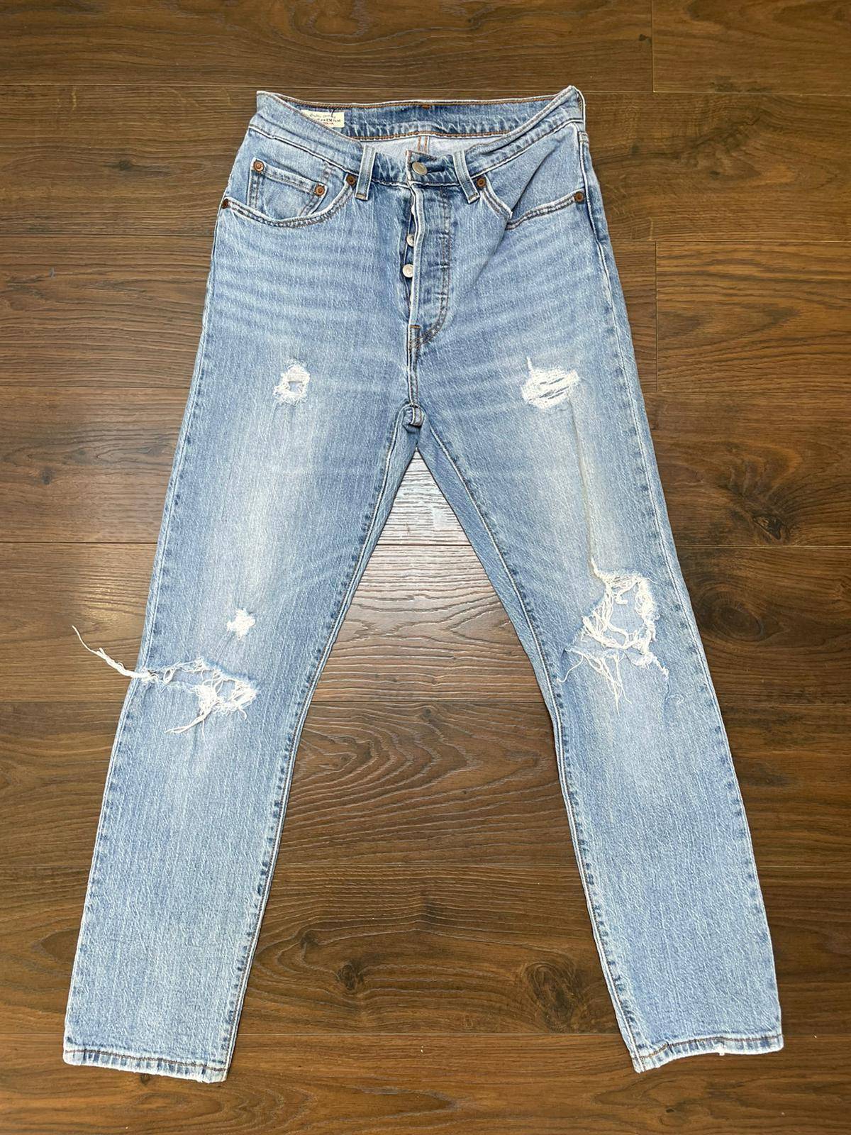 Levi's Men's 501 Straight Leg Ripped Blue Denim Jeans - W26/L27